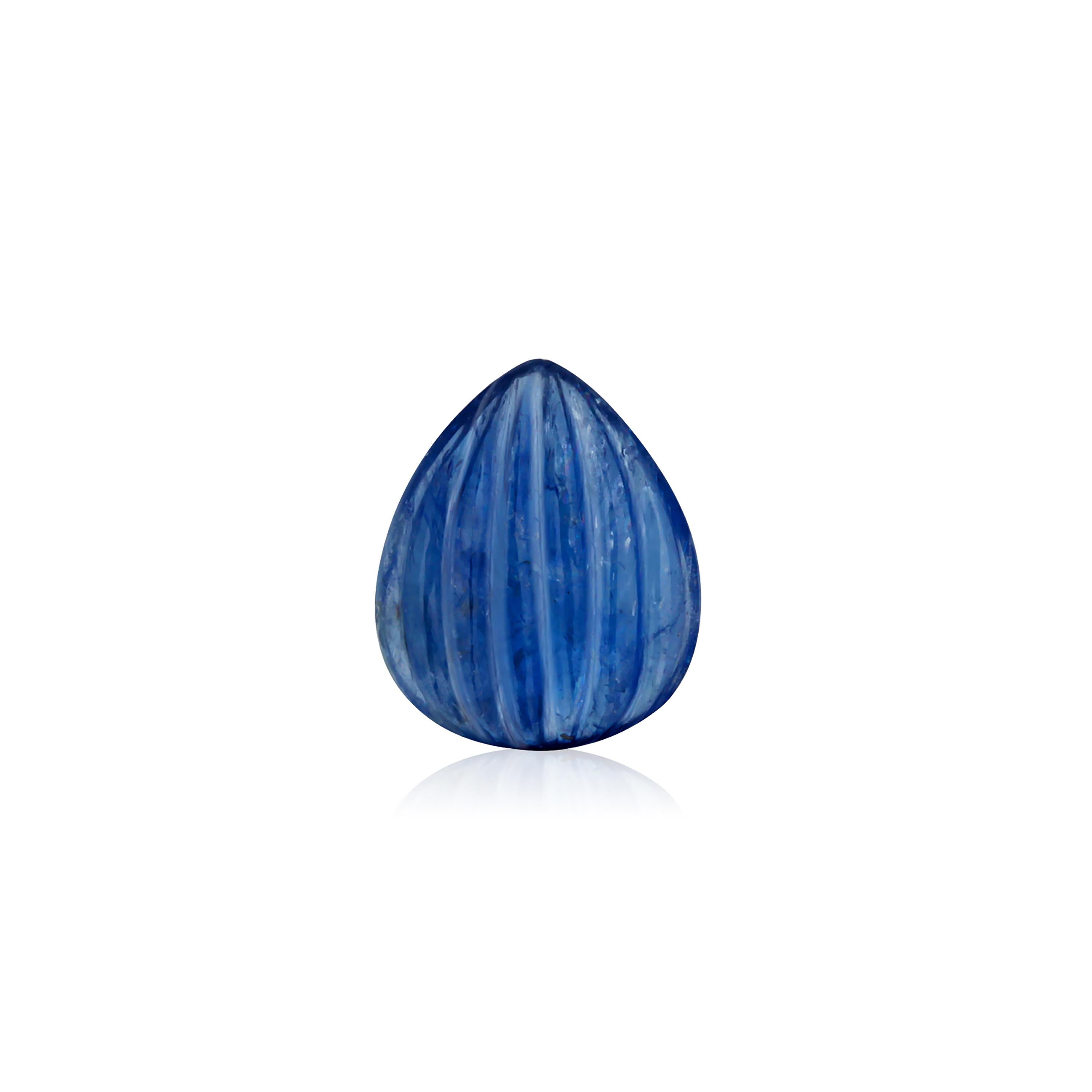 Contemporary GIA Certified No Heat Pear Shape Carving Natural Sapphire Weighing 4.70 Carats For Sale