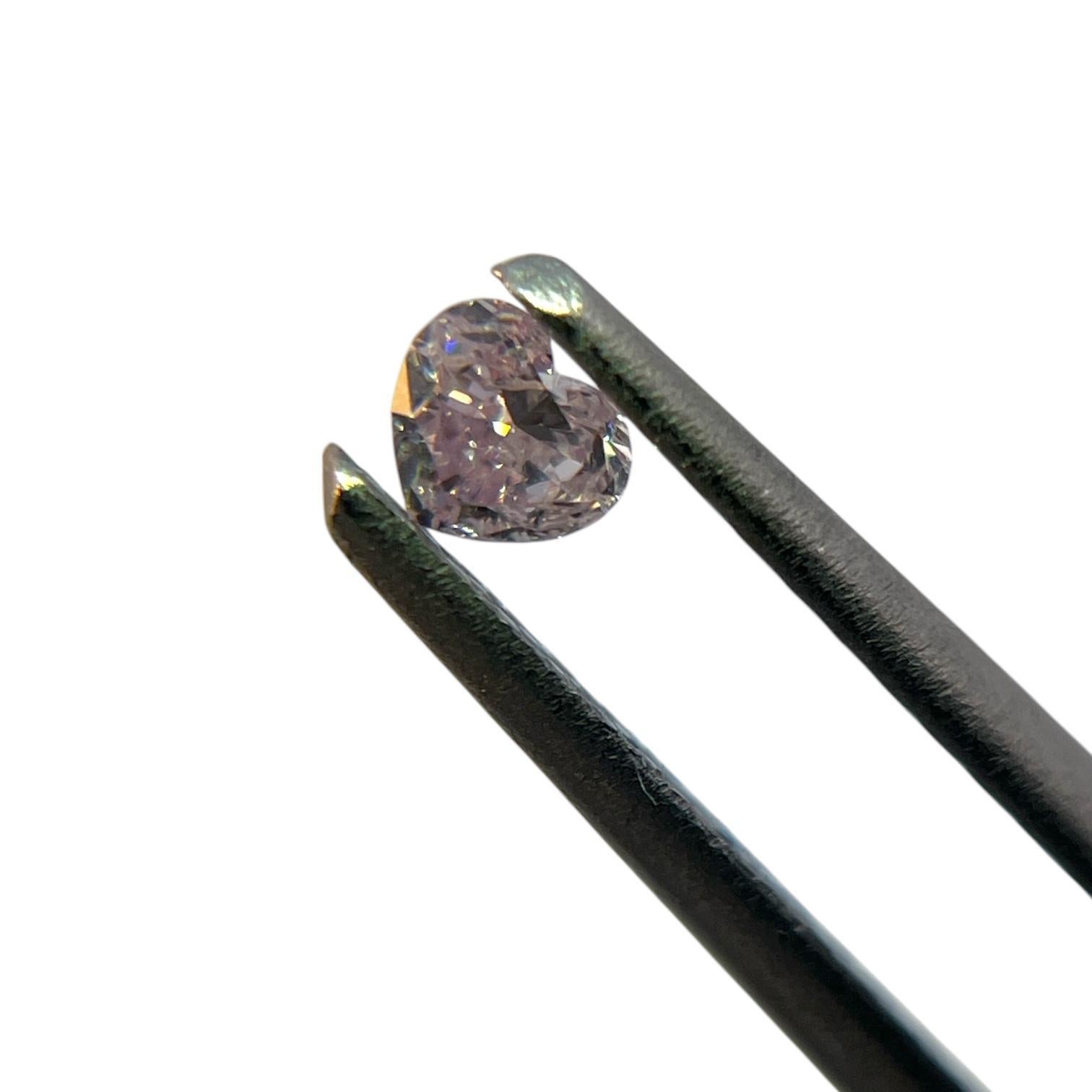 DESCRIPCIÓN DEL ARTÍCULO

Nº ID: NYC58604
Forma de la Piedra: Corazón
Peso del diamante: 0,11ctw
Color de fantasía: Rosa violáceo claro
Talla: Brillante modificada
Medidas: 2,72 x 3,07 x 1,93 mm
Simetría: Excelente
Pulido: Excelente
Laboratorio