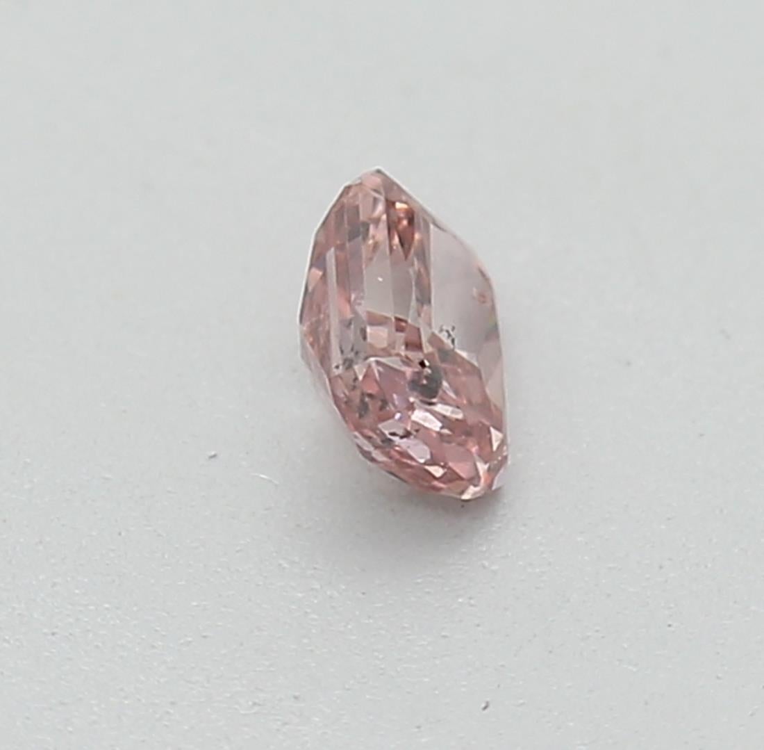 Diamante rosa intenso da 0,13 carati certificato GIA in vendita 3