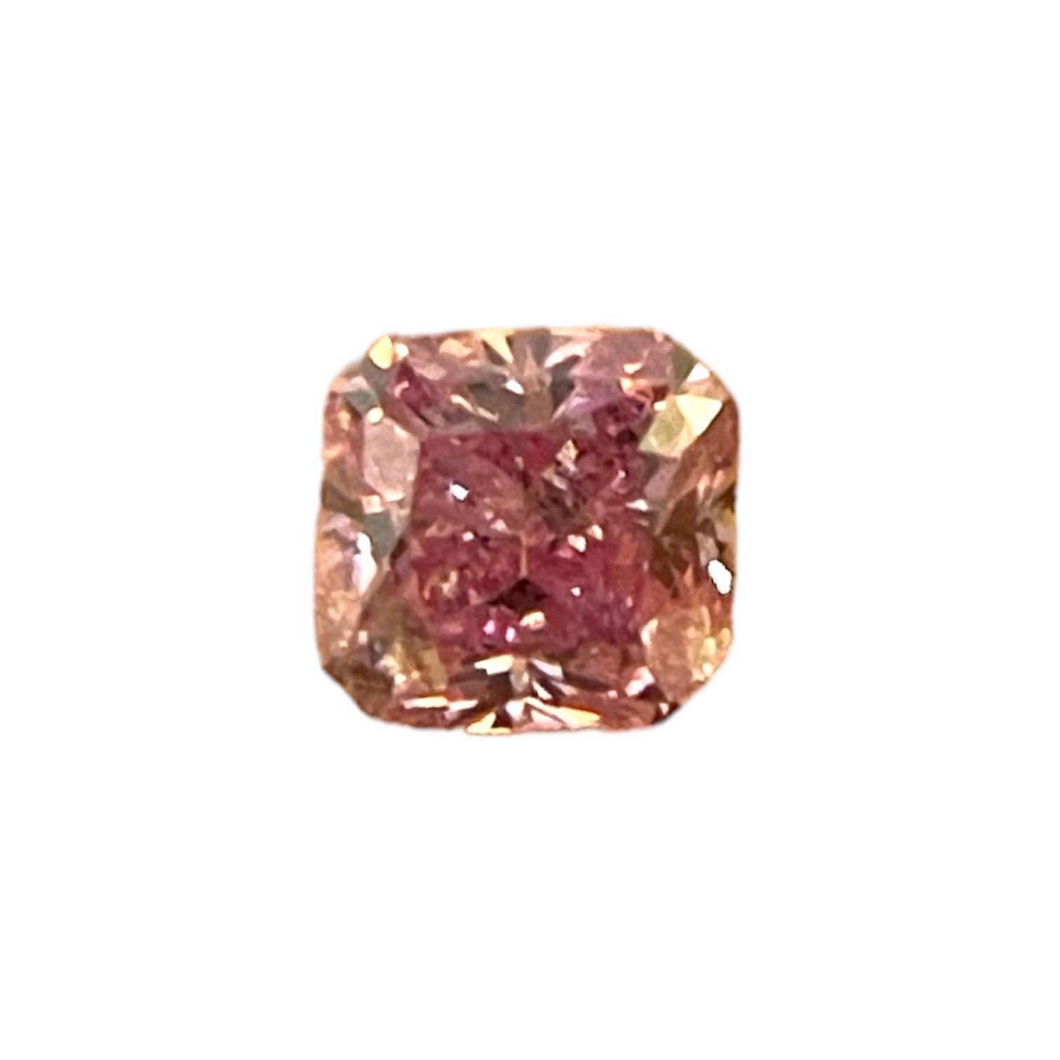 Modern GIA Certified 0.14 TCW Radiant Fancy Intense Purple Pink Natural Diamond For Sale