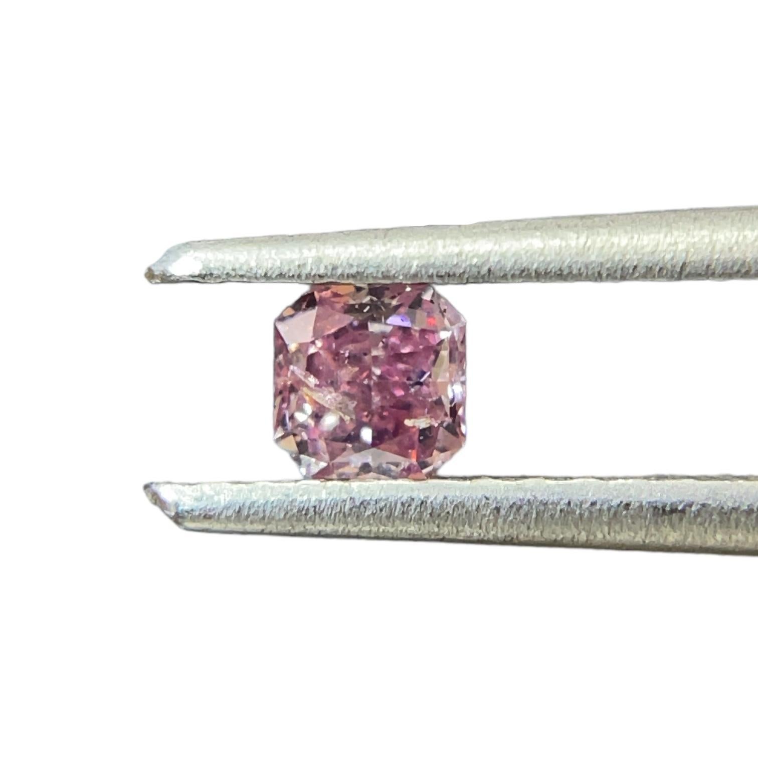 Modern GIA Certified 0.18 TCW Radiant Fancy Intense Purplish Pink Natural Diamond For Sale