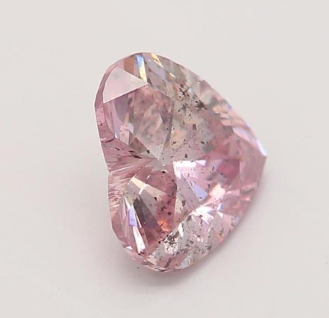 da uomo o donna GIA Certified 0,19 Carat Fancy Pink Purple I2 Clarity Diamond in vendita