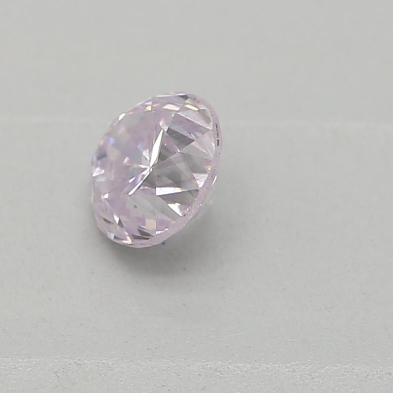 Taglio rotondo GIA Certificato 0,21 Carati Fancy Light Purplish Pink SI1 Clarity in vendita