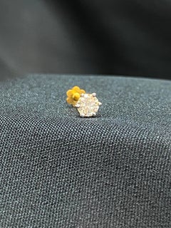 GIA Certified 0.25 Carat D Flawless Round Brilliant Diamond Nose Stud 18K Gold