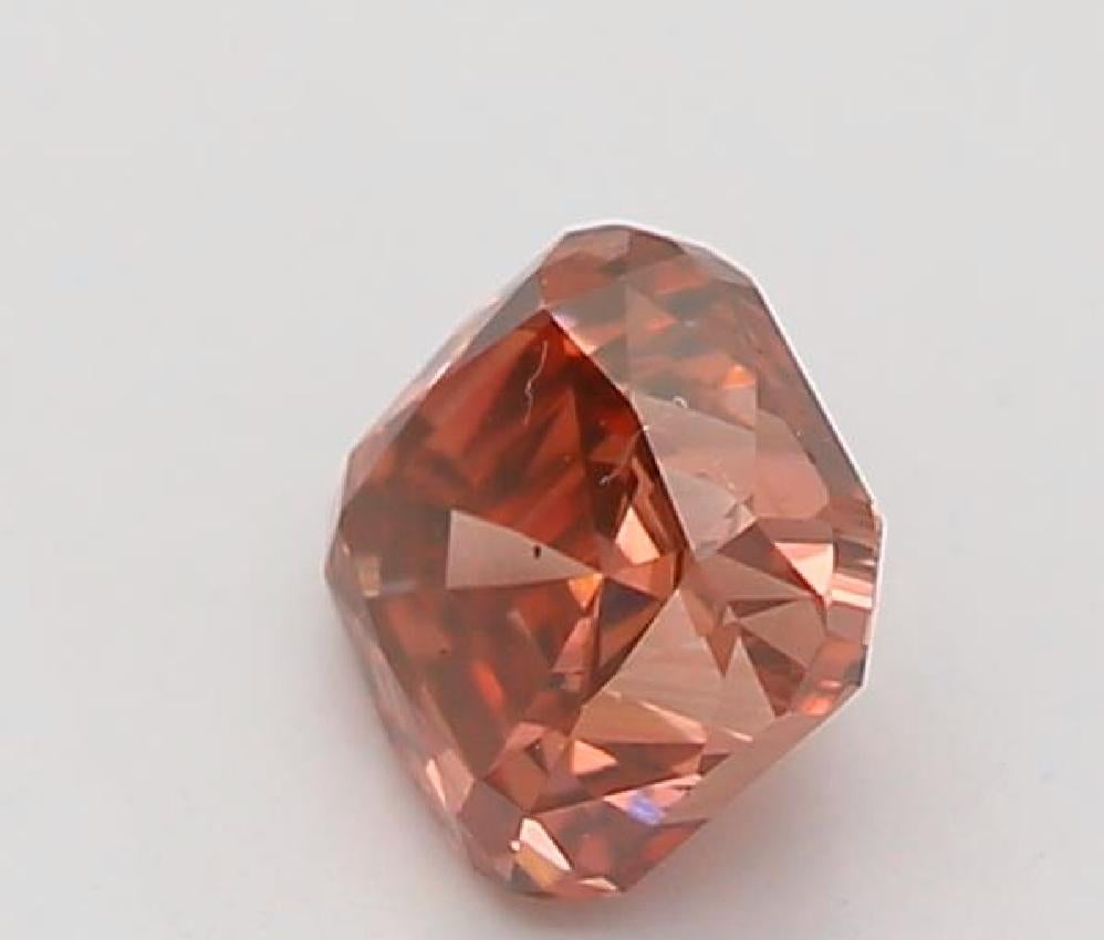Taille coussin Diamant fantaisie rose orangé foncé de 0,26 carat de pureté VS2 certifié GIA en vente