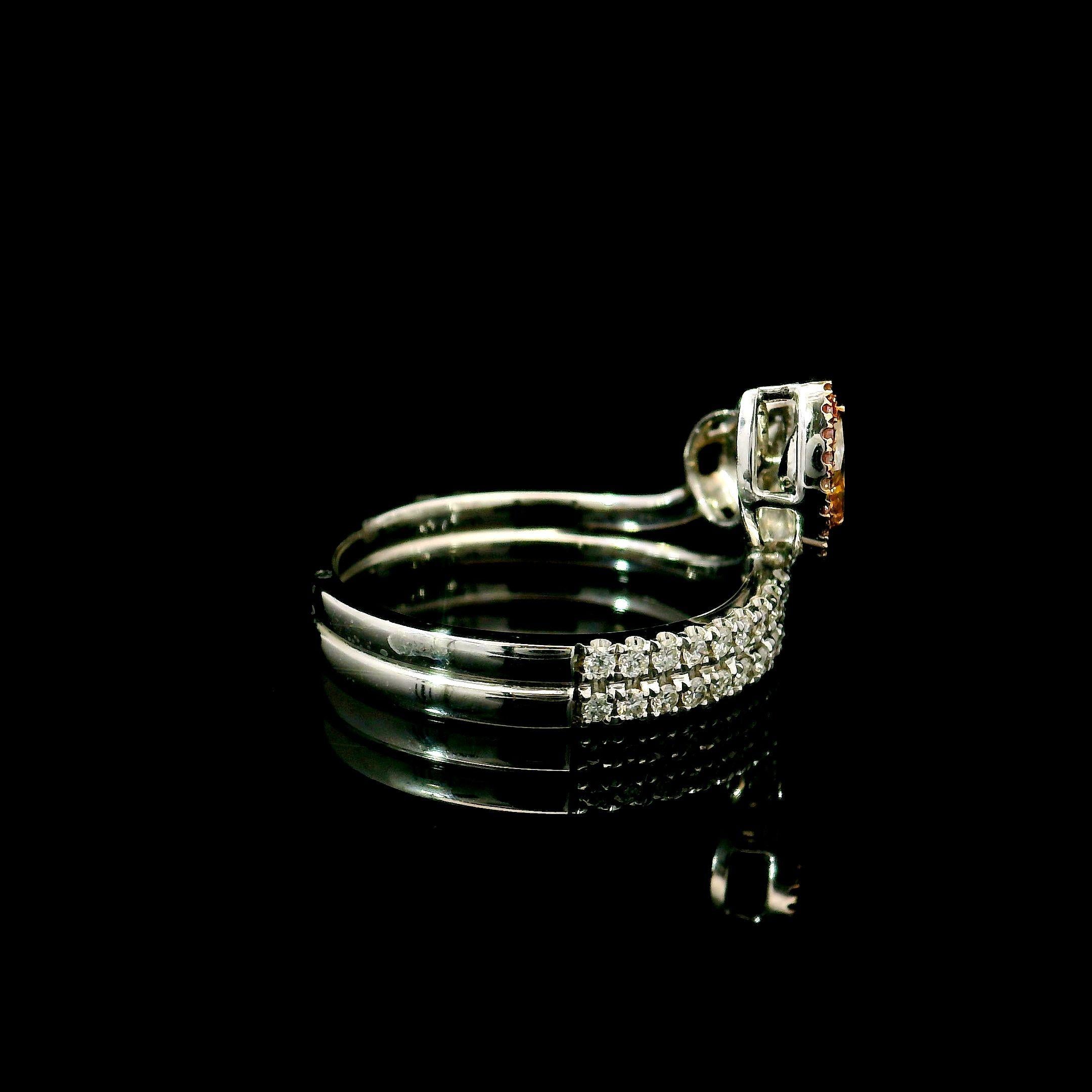 Anello certificato GIA 0,26 CT giallo tenue intenso VS2 / 0,30 CT rosa tenue I1 18 K. in vendita 2