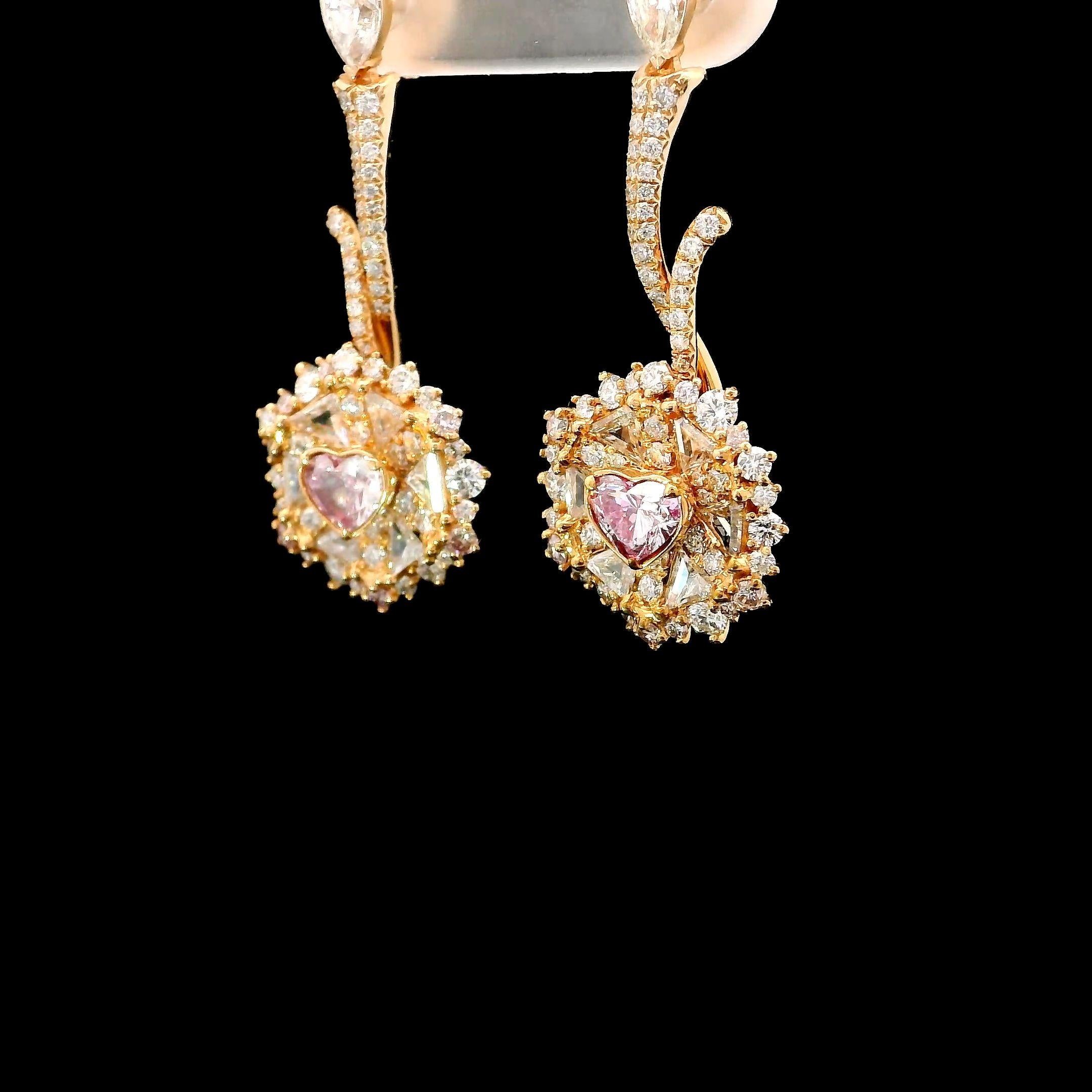 Pendientes de diamantes con certificado GIA de 0,29 quilates de color rosa tenue y claridad SI2 en Nuevo estado para la venta en บางรัก, TH