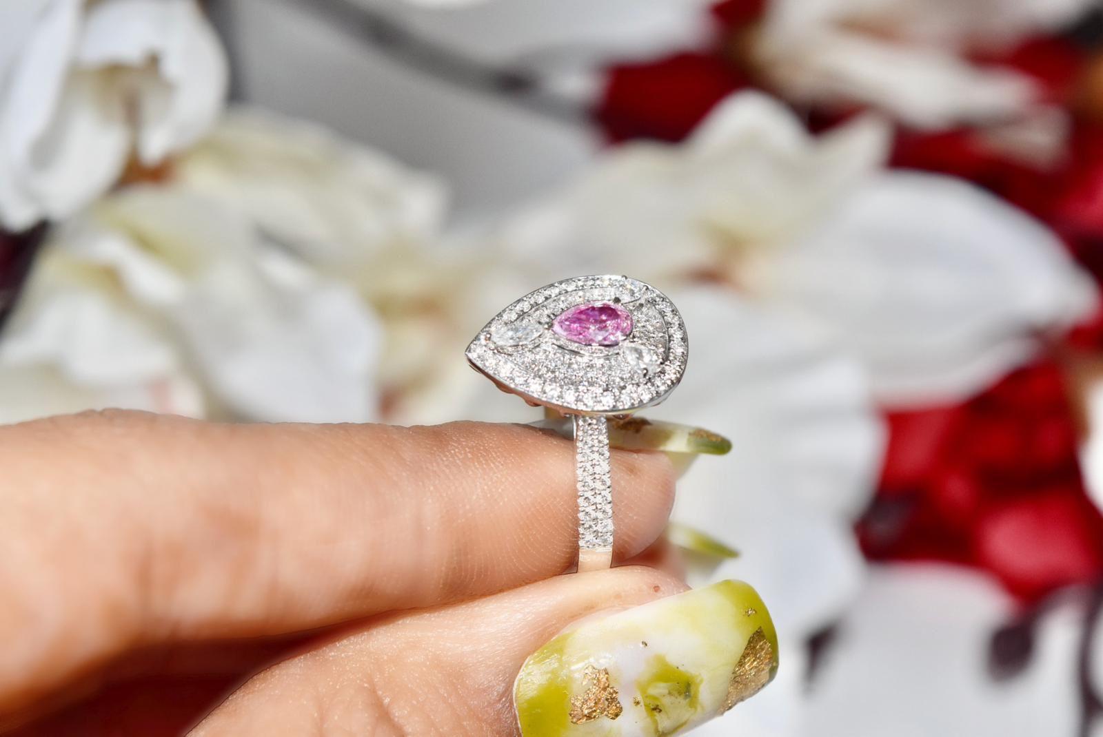GIA Certified 0.31 Carat Faint Pink SI2 Clarity Diamond Ring For Sale 5