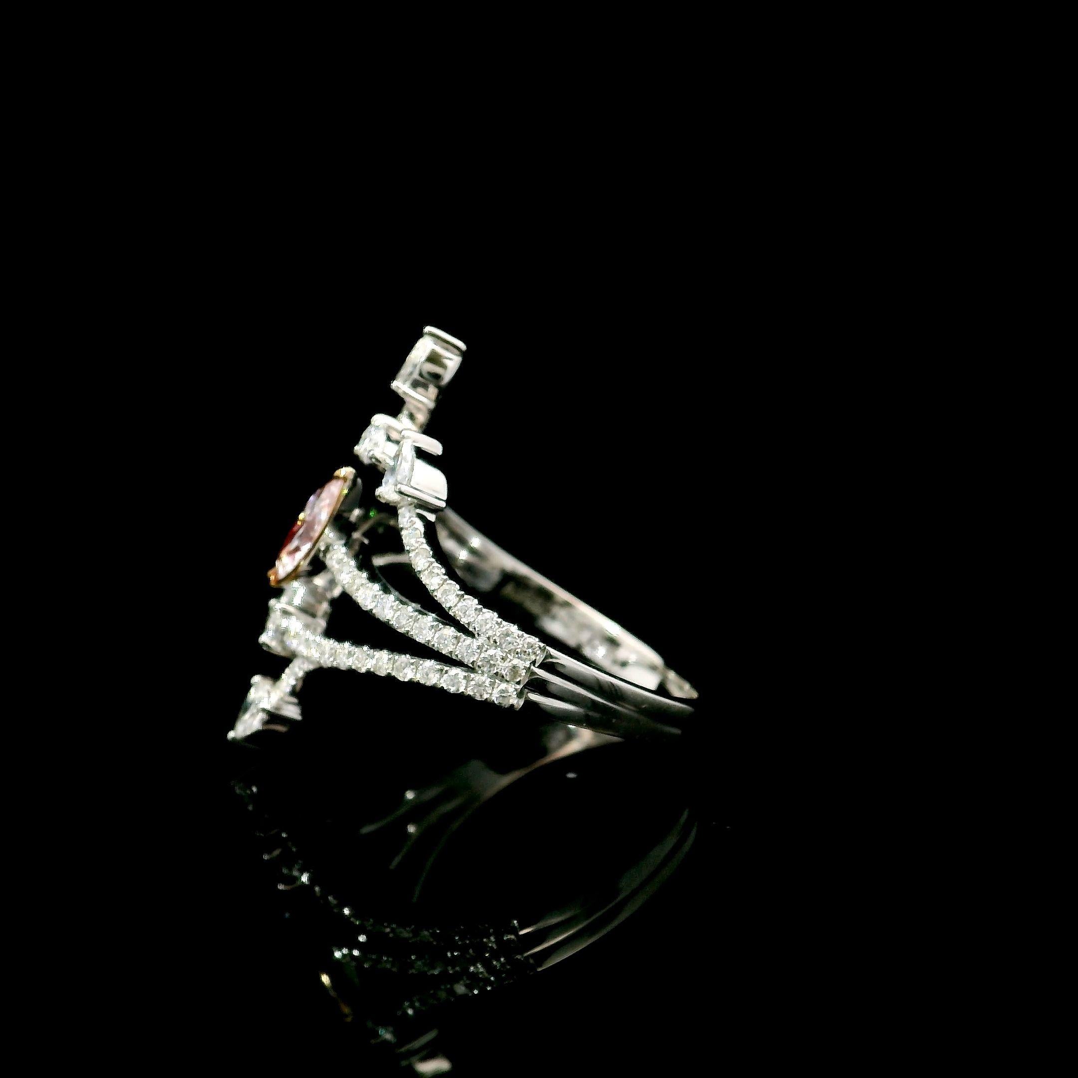 GIA Certified 0.31 Carat Faint pink VS2 Clarity Diamond Ring For Sale 2