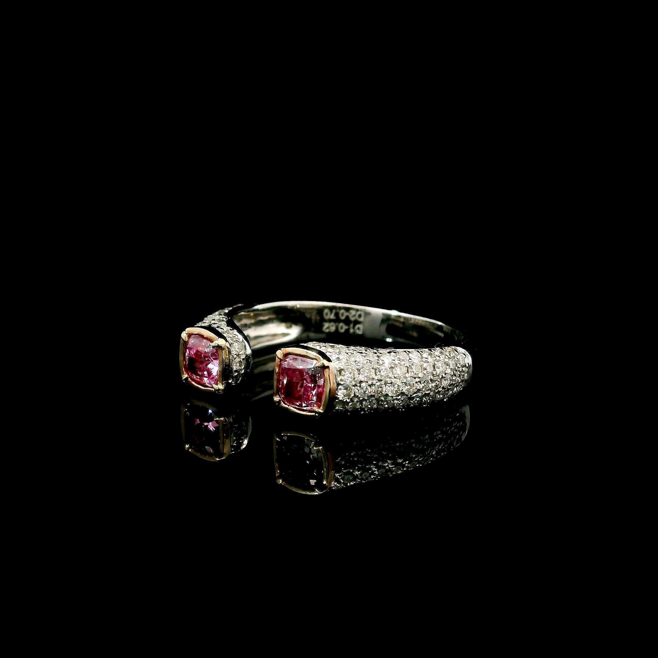 GIA Certified 0.31 CT Faint Pink VS2/0.31 CT Faint Pink SI1 Clarity Diamond Ring In New Condition For Sale In บางรัก, TH