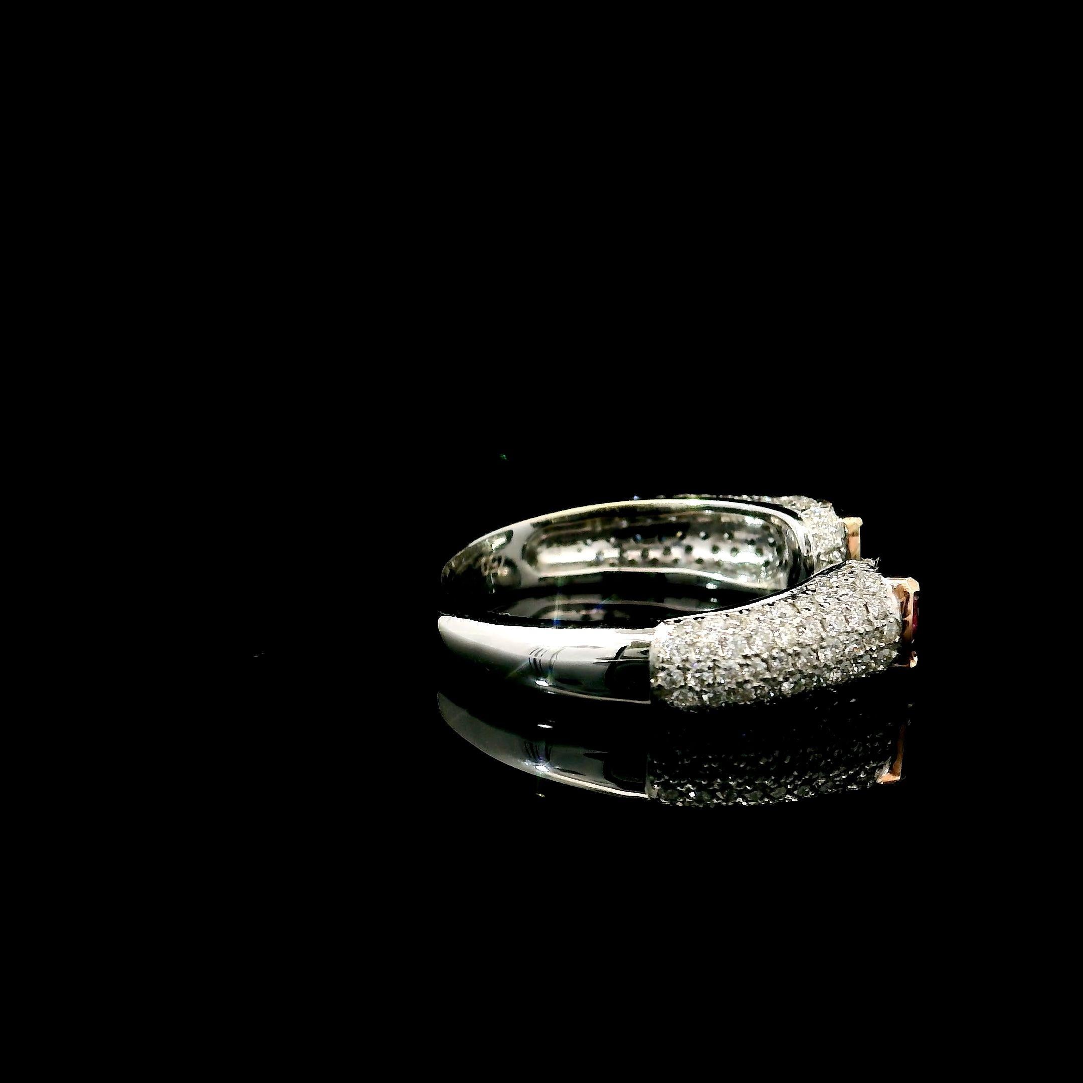 GIA Certified 0.31 CT Faint Pink VS2/0.31 CT Faint Pink SI1 Clarity Diamond Ring For Sale 2