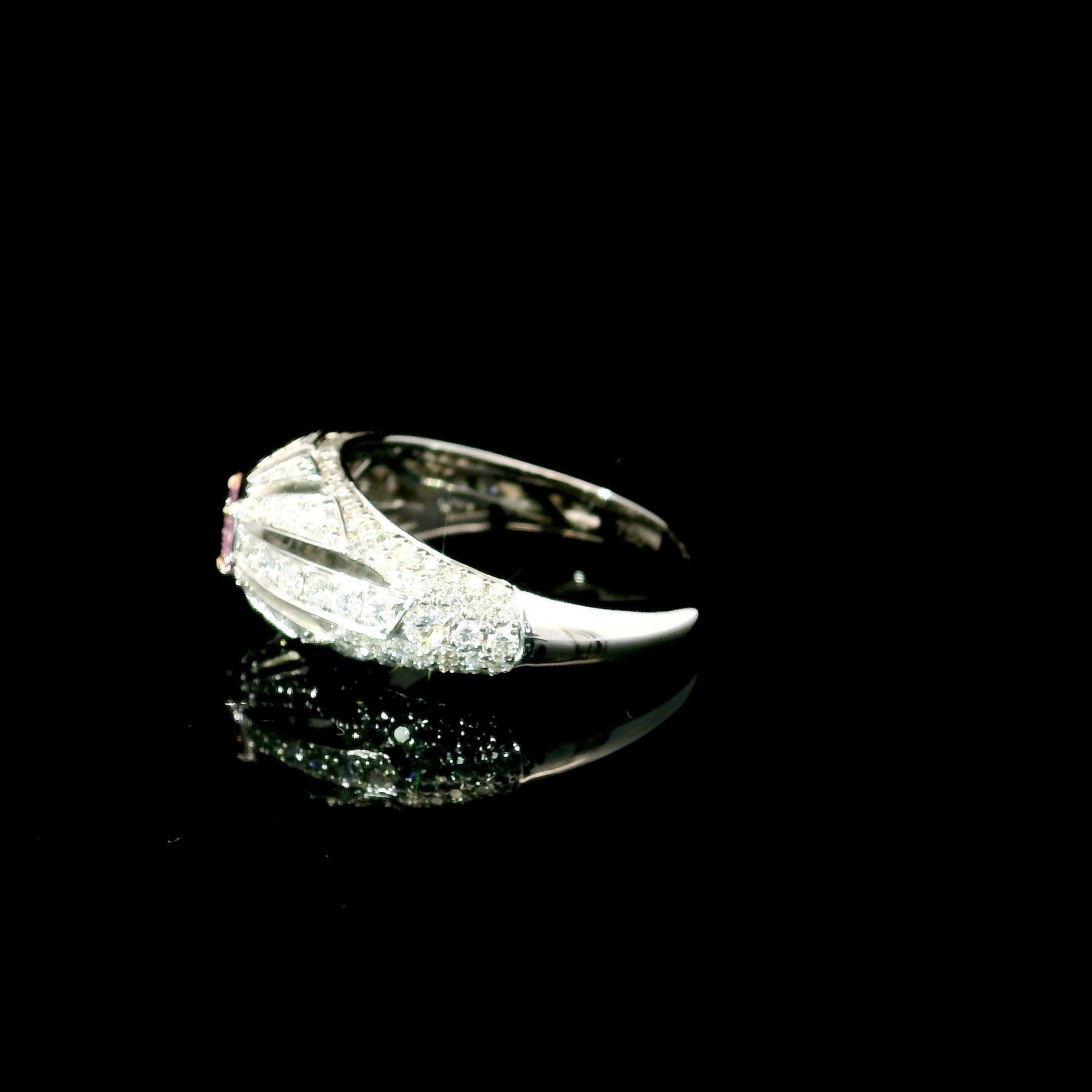Anello con diamante certificato GIA da 0,32 carati di colore rosa tenue con purezza VVS2 in vendita 1