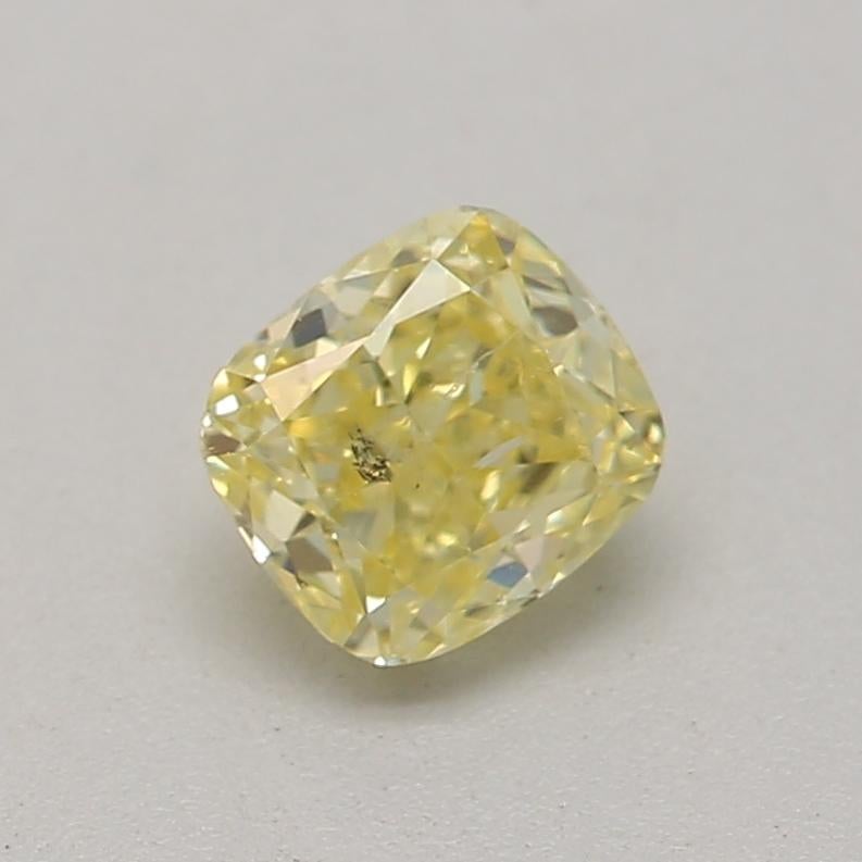 Certificat : GIA 
Numéro de rapport : 2215961356
Forme et coupe : Coussin
Poids en carats : 0,32 carat
Dimensions : 4,01 x 3,60 x 2,50 mm
Qualité de la couleur : Jaune intense fantaisie

CARACTÉRISTIQUES DU DIAMANT :

Ce diamant Fancy Intense Yellow