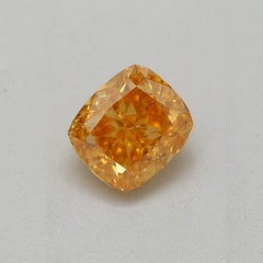 Diamant fantaisie jaune vif orange de 0,32 carat de pureté SI2 certifié par le GIA