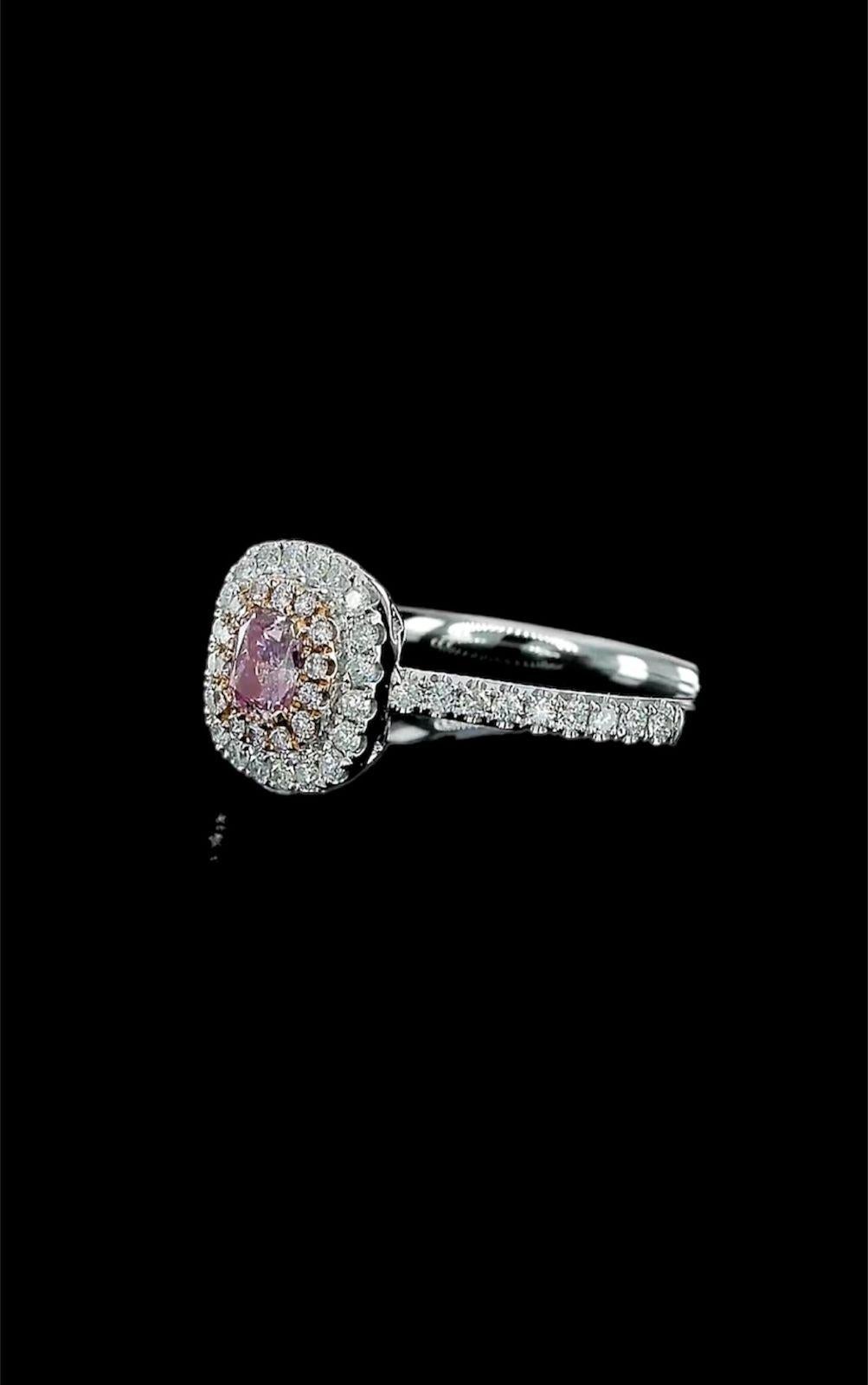 GIA Certified 0.33 Carat Faint Pink Diamond Ring SI2 Clarity In New Condition For Sale In Kowloon, HK