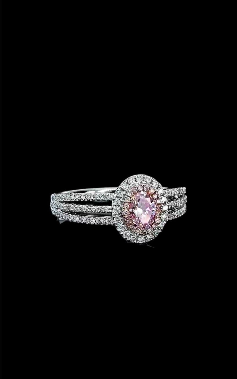 Taille ovale Bague en diamant certifié GIA de 0,33 carat de couleur rose clair VS2 en vente