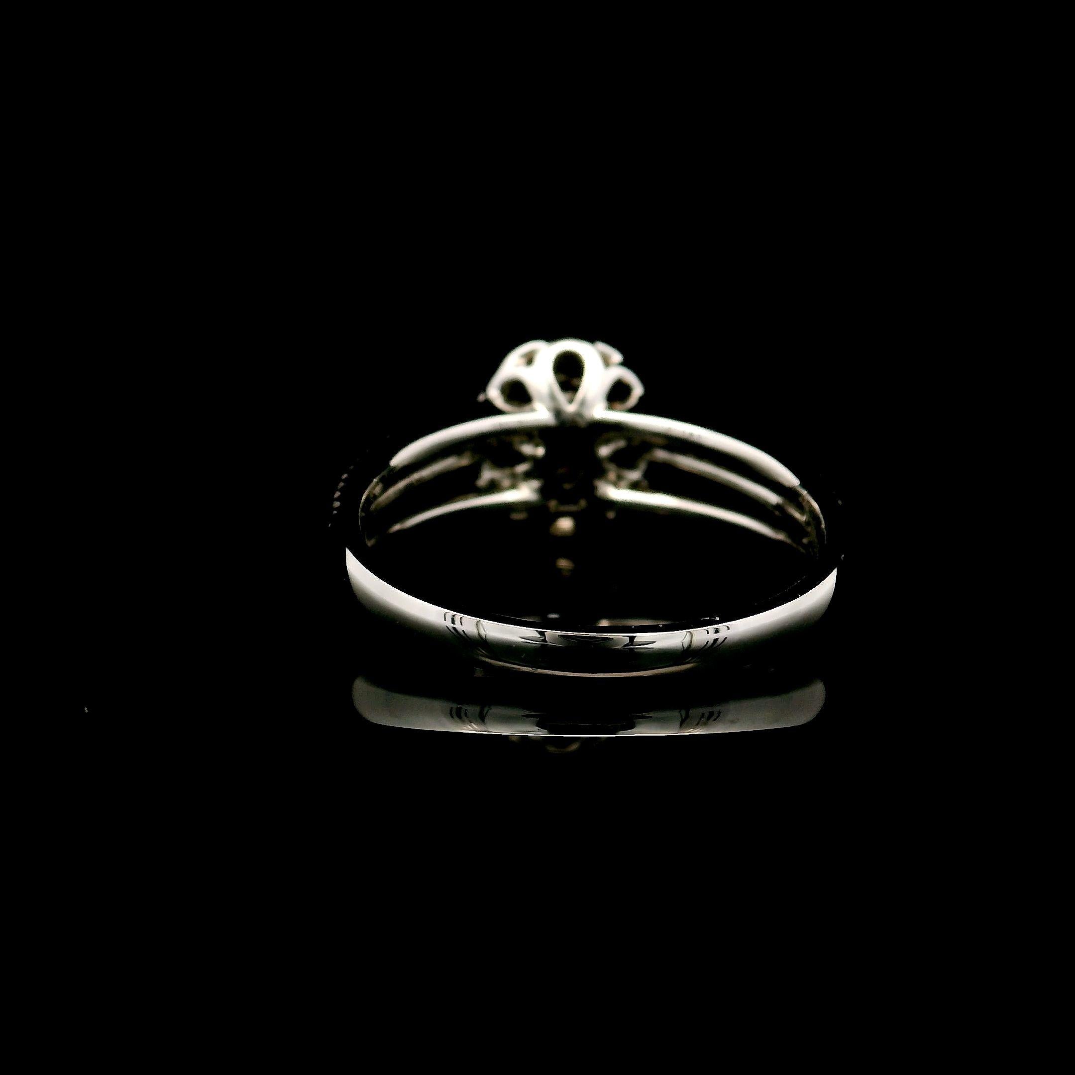 da uomo o donna Anello con diamante certificato GIA da 0,33 carati di colore rosa tenue con purezza VS2 in vendita