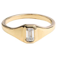 GIA-Certified 0.33ct Emerald-Cut Diamond Unisex Signet Ring in 18K Yellow Gold