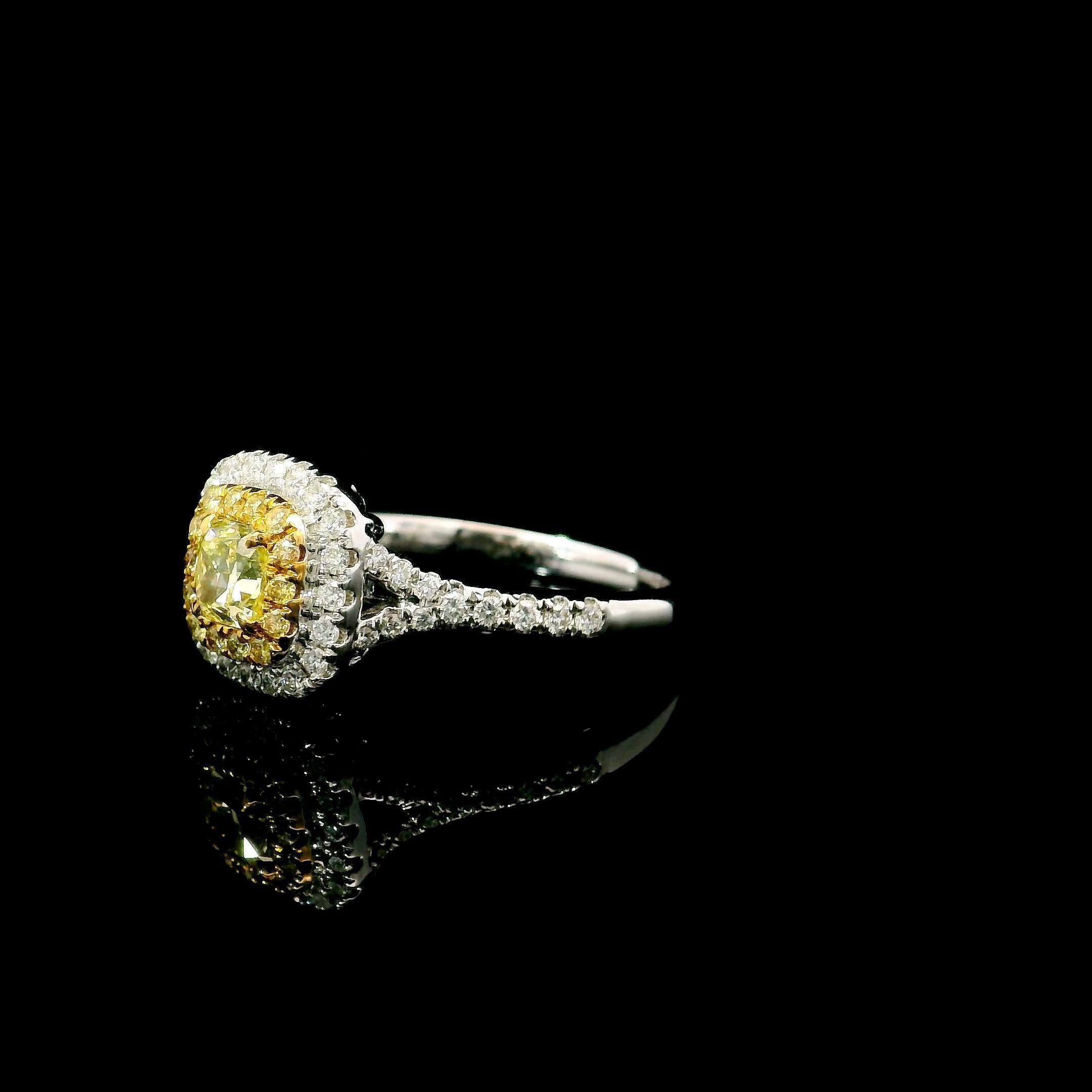 GIA Certified 0.36 Carat Fancy Light Greenish Yellow VS2 Clarity Diamond Ring For Sale 1