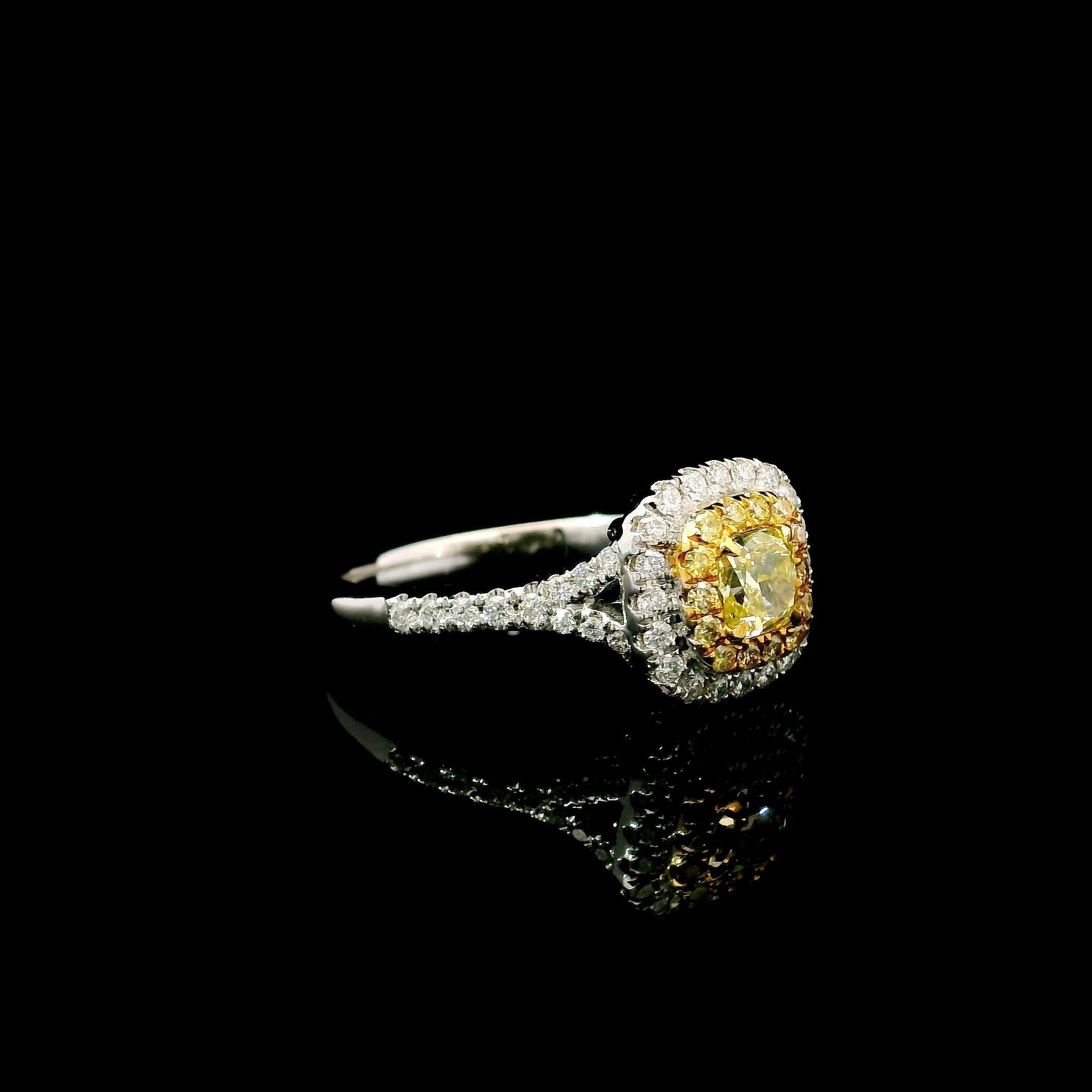 GIA Certified 0.36 Carat Fancy Light Greenish Yellow VS2 Clarity Diamond Ring For Sale 2