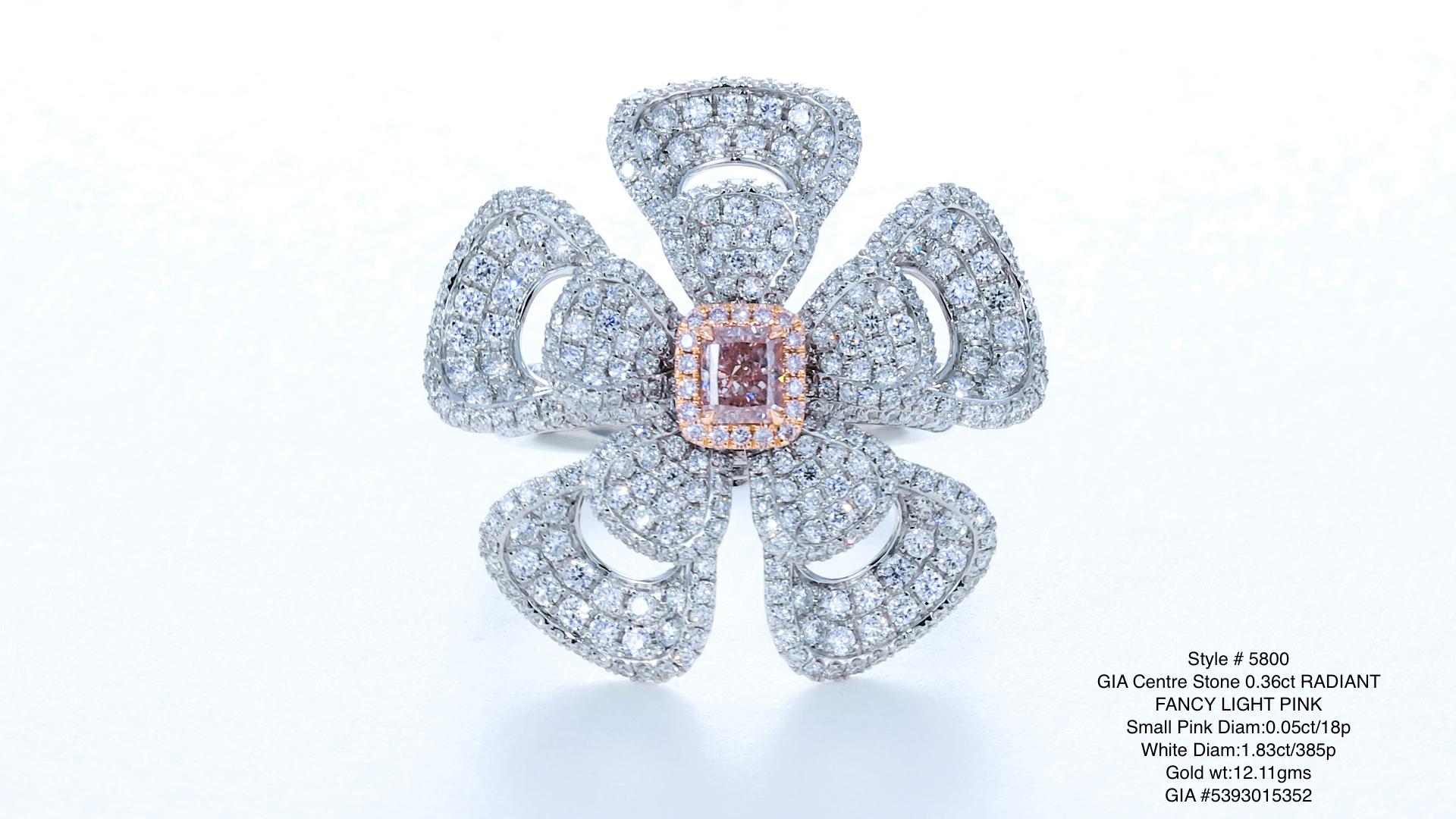 Im Angebot: Gia zertifizierter, 0,36 Karat Fancy Hellrosa strahlender, natürlicher Diamantring in Hellrosa () 4
