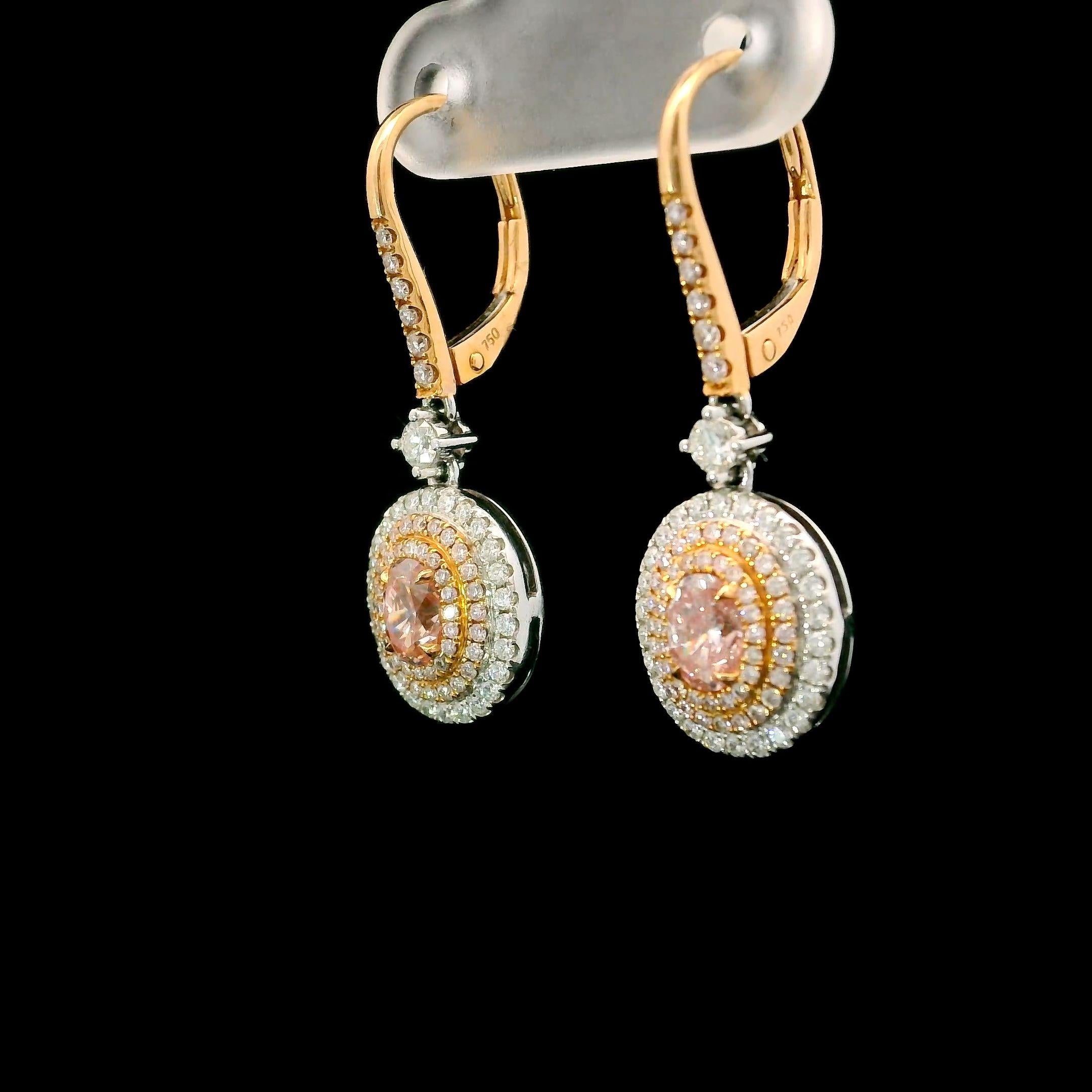 GIA Certified 0.37 Carat Fancy Orangy Pink SI1 Clarity Diamond Earrings In New Condition For Sale In บางรัก, TH