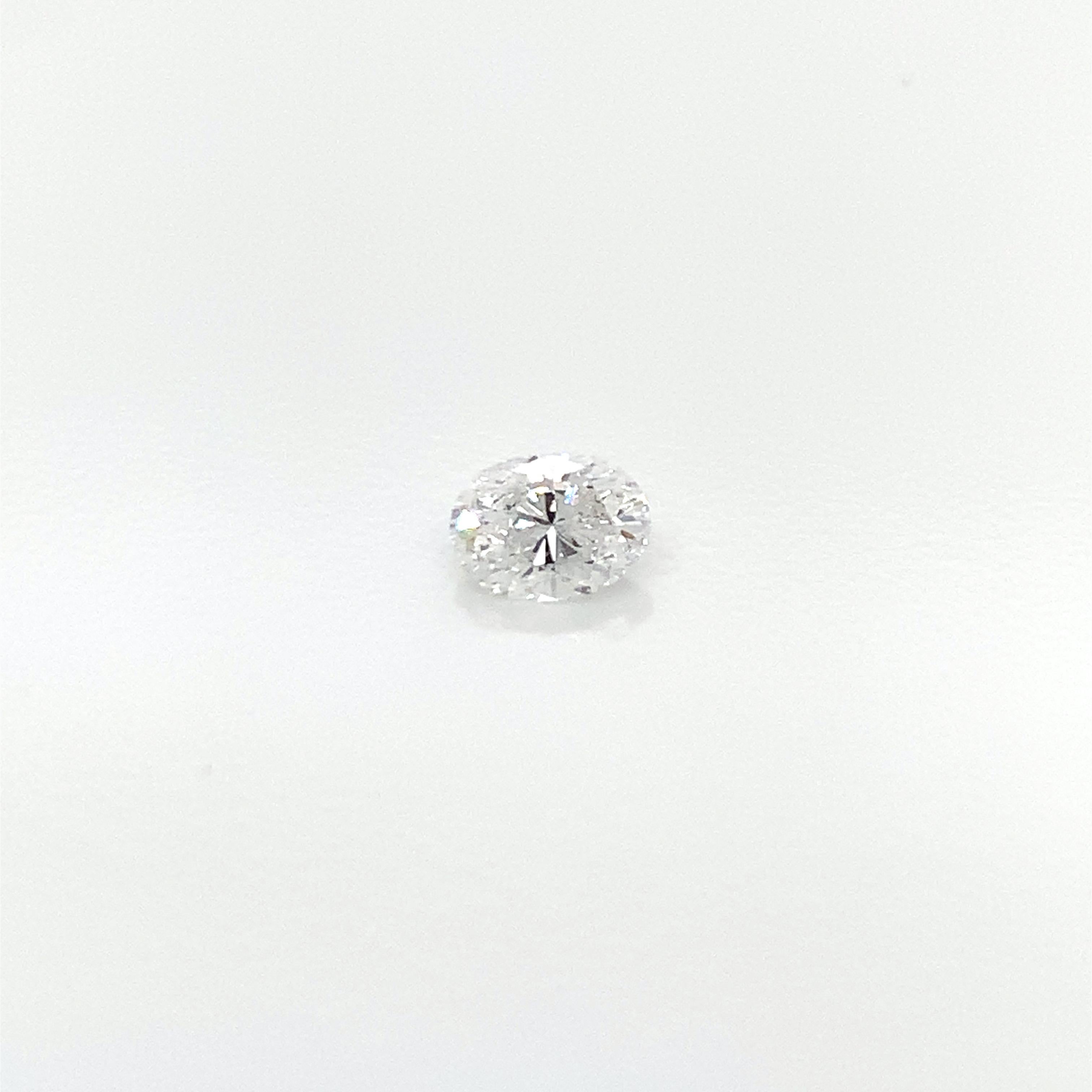 GIA-zertifizierter 0,39 Karat ovaler Brillantdiamant (Ovalschliff) im Angebot