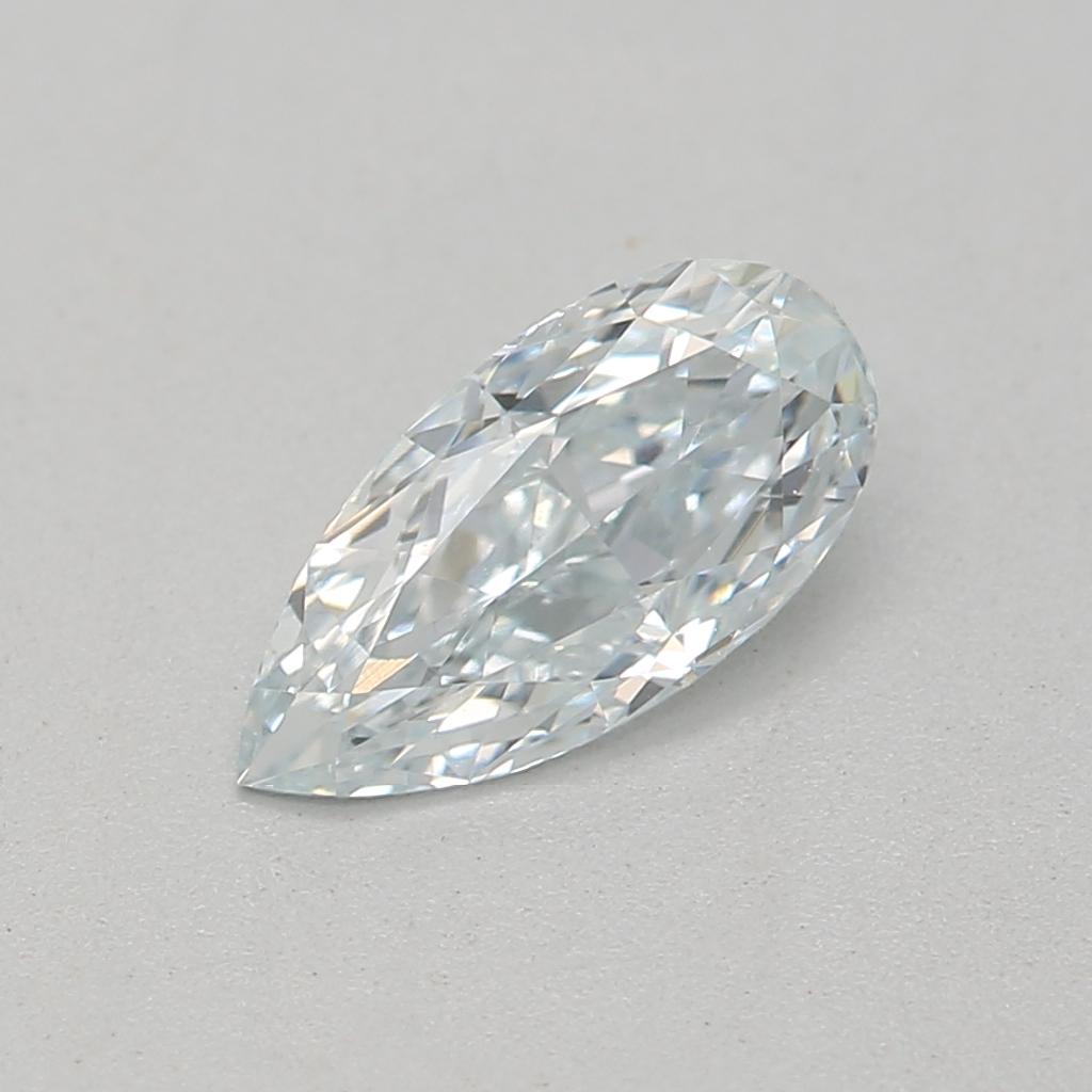 Certificato: GIA 
Numero del rapporto: 7378143458
Forma e taglio: Pera
Peso in carati: 0,39 carati
Misure: 7.34 x 3.66 x 2.14 mm
Grado di colore: Blu molto chiaro

CARATTERISTICHE DEL DIAMANTE:

Questo diamante azzurro molto chiaro mostra una