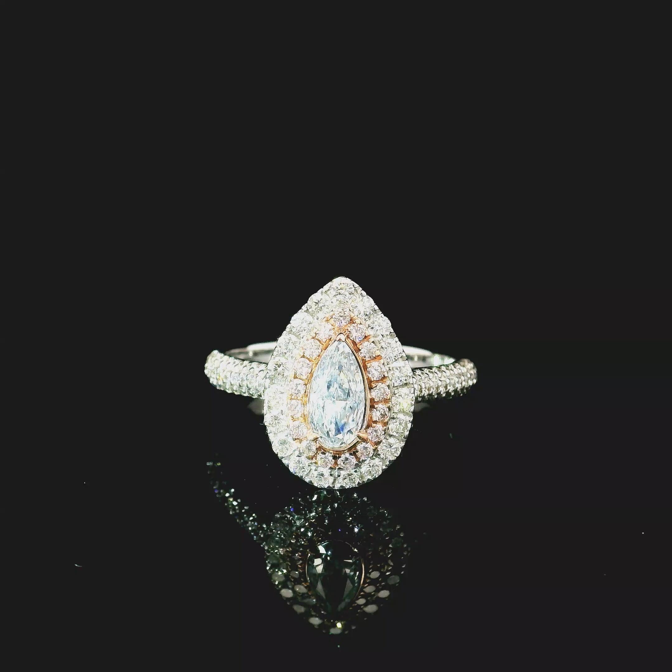da uomo o donna Anello con diamante certificato GIA da 0,39 carati di colore blu molto chiaro VS1 in vendita