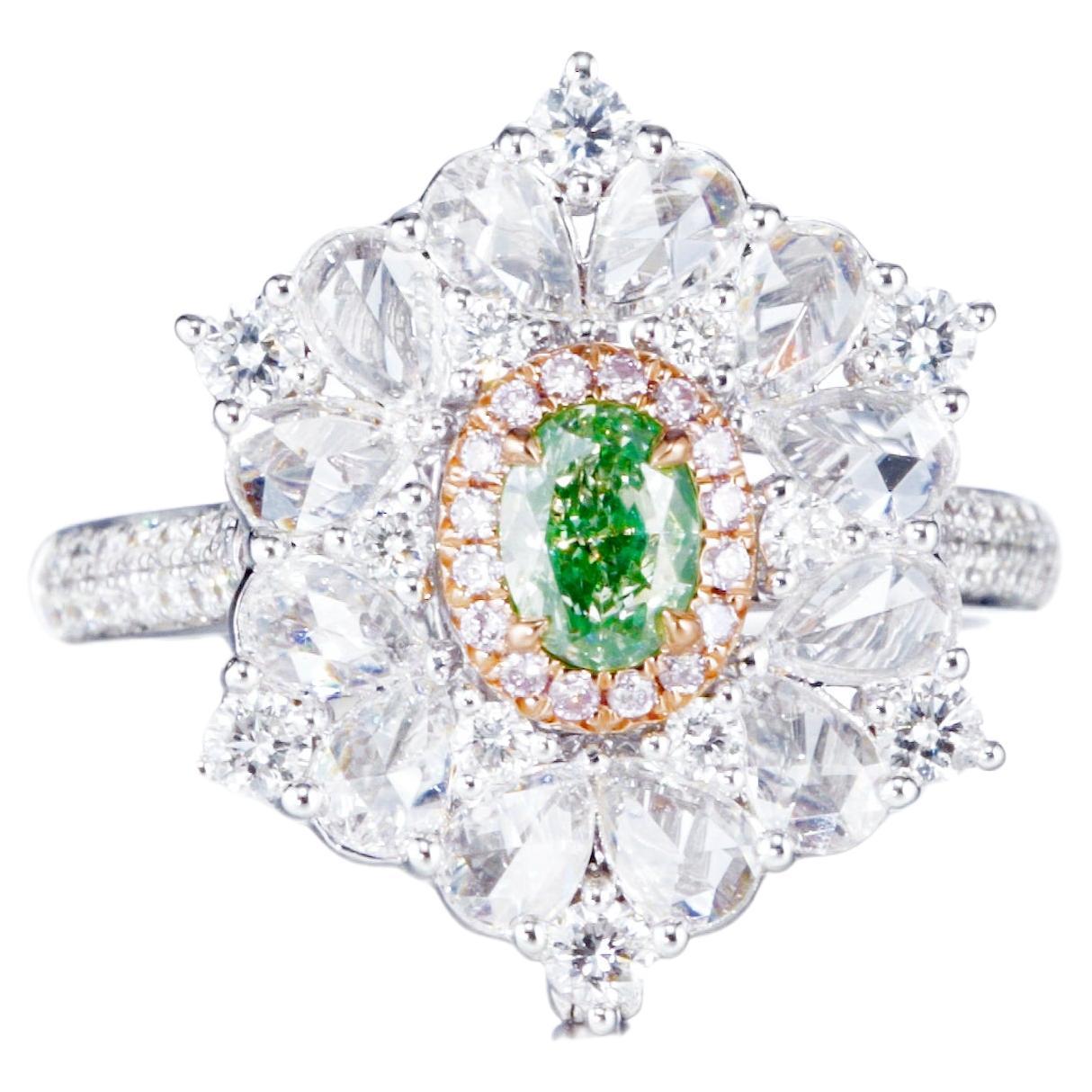 Bague en or 18 carats, certifiée GIA, avec diamant ovale vert jauneâtre de fantaisie naturel de 0,39 carat en vente