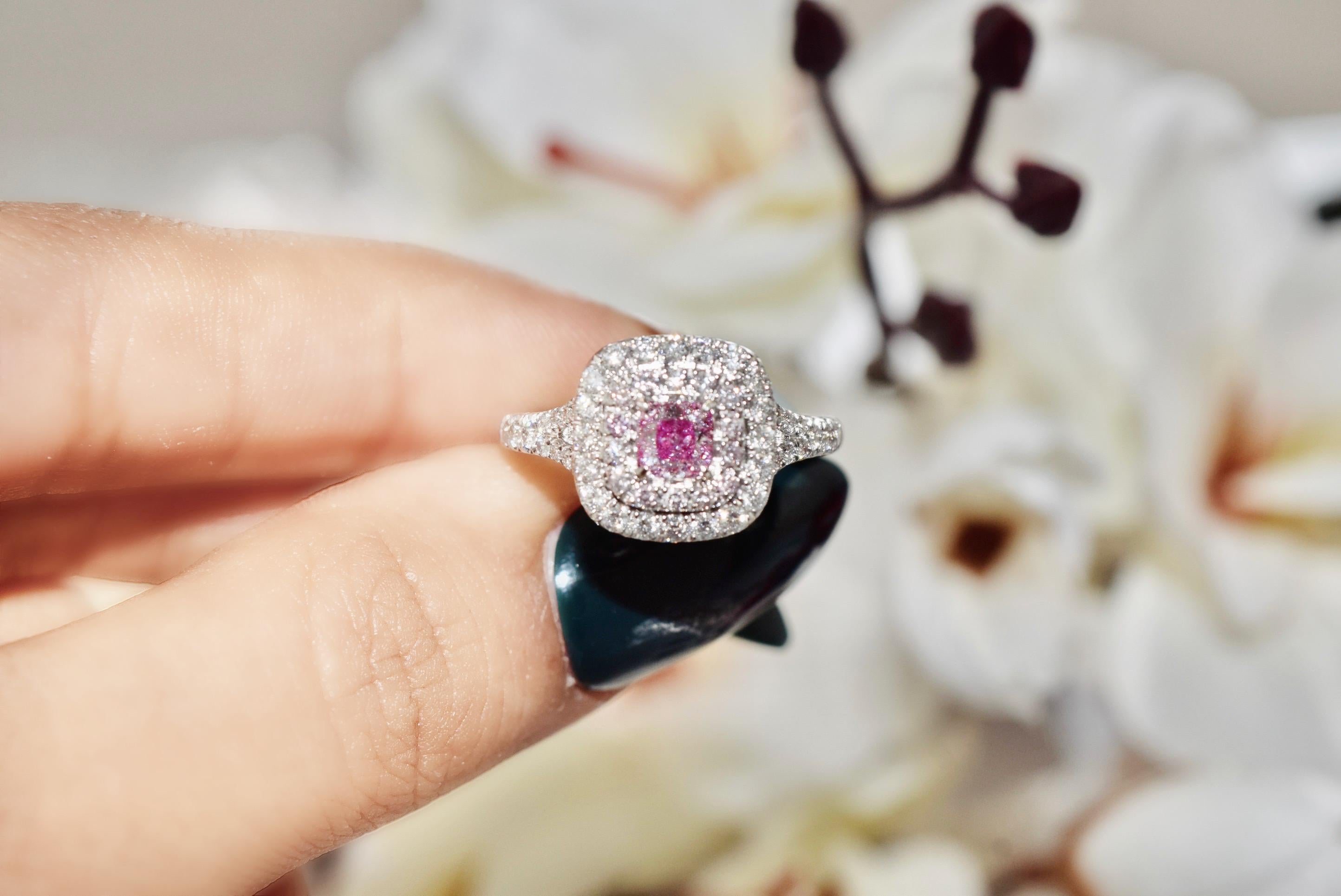 **100% NATURAL FANCY COLOUR DIAMOND JEWELRY**

✪ Jewelry Details ✪

♦ MAIN STONE DETAILS

➛ Stone Shape: Cushion
➛ Stone Color: Faint pink
➛ Stone Clarity: SI1
➛ Stone Weight: 0.40 carats
➛ GIA certified

♦ SIDE STONE DETAILS

➛ Side white diamonds