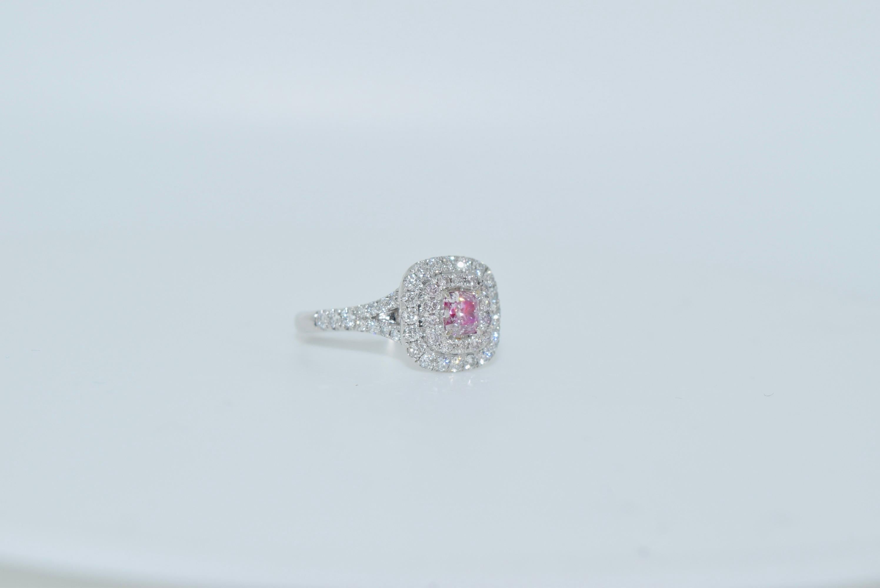 GIA Certified 0.40 Carat Faint Pink Diamond Ring SI1 Clarity For Sale 3