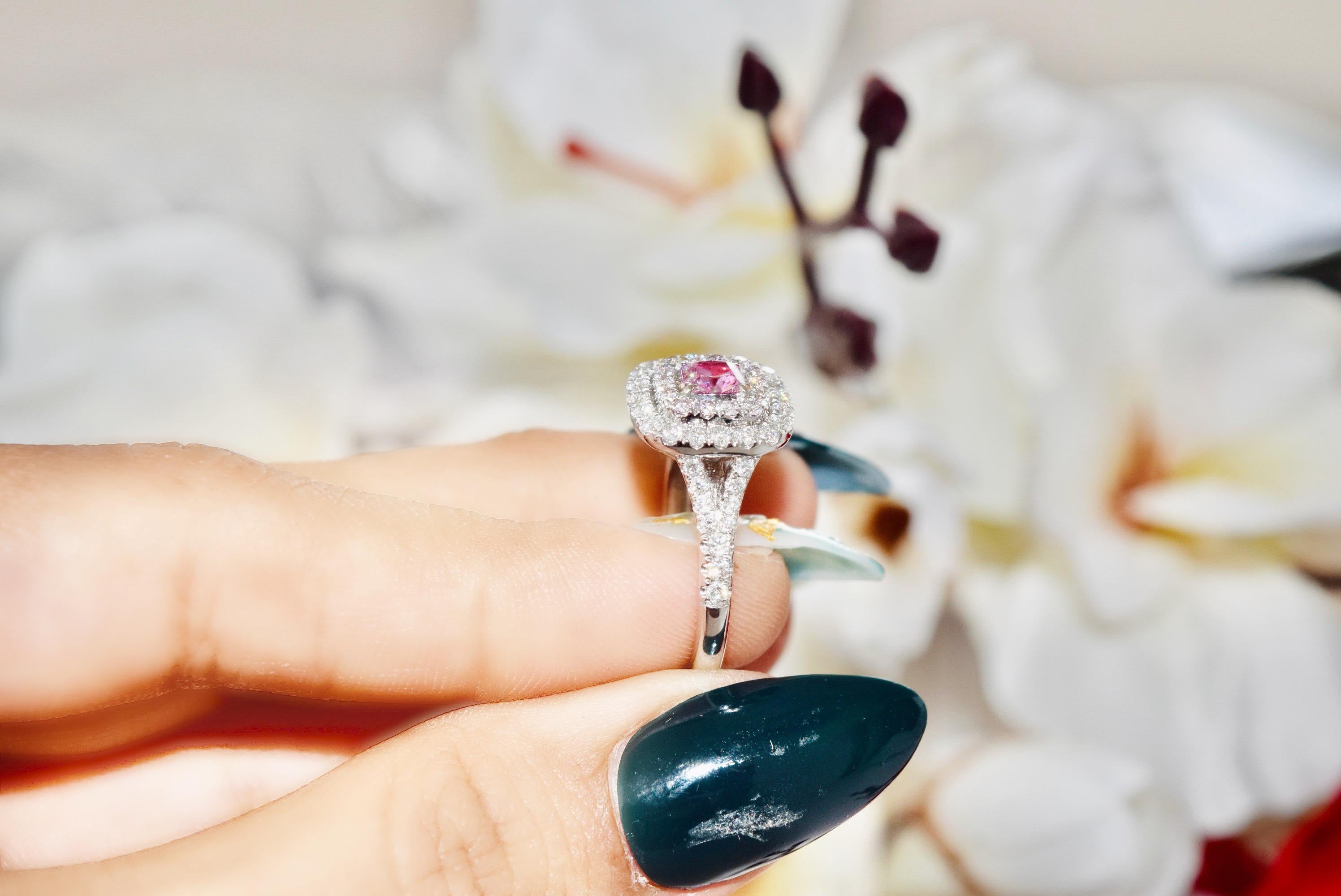 GIA Certified 0,40 Karat Faint Pink SI1 Clarity Diamantring im Angebot 4