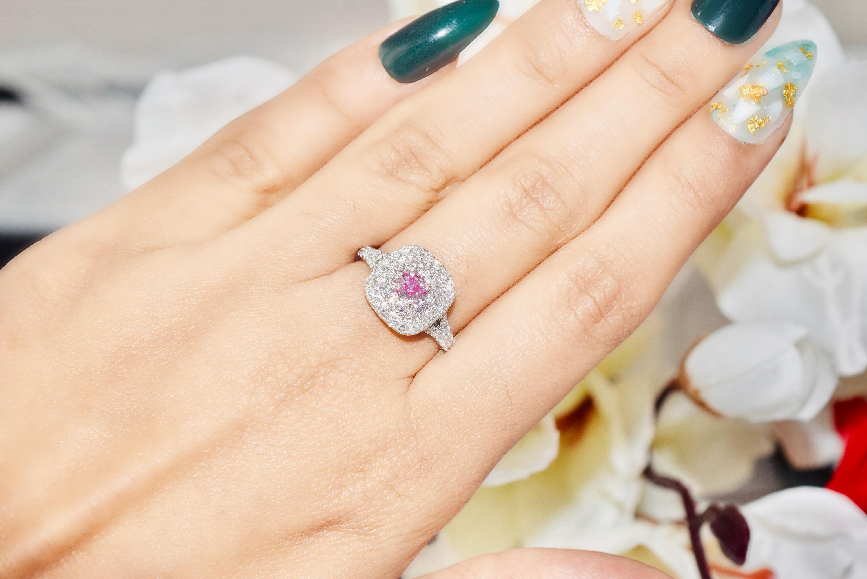 GIA Certified 0,40 Karat Faint Pink SI1 Clarity Diamantring im Angebot 5