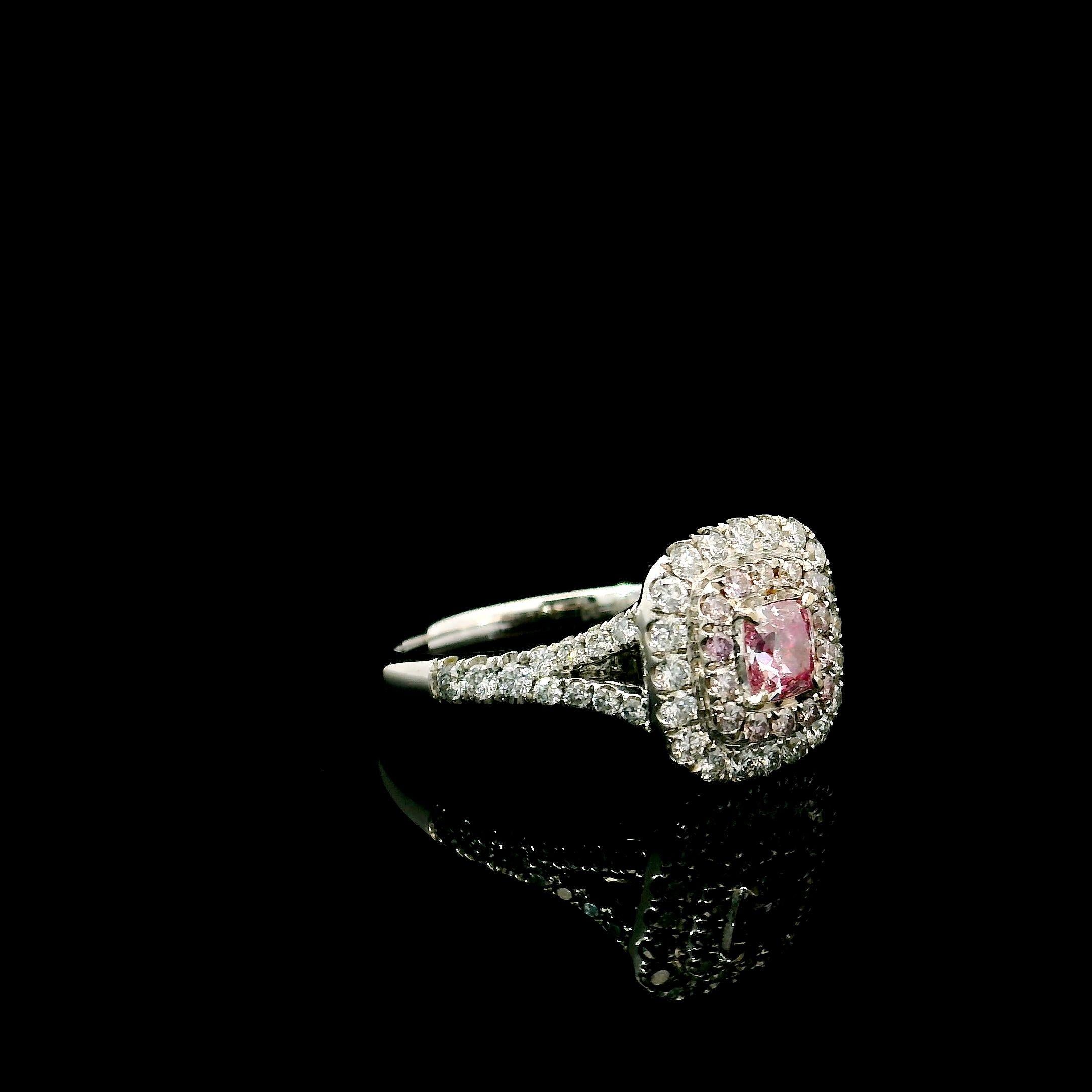 GIA Certified 0,40 Karat Faint Pink SI1 Clarity Diamantring (Kissenschliff) im Angebot