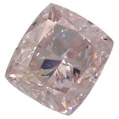 Diamant rose clair fantaisie certifié GIA de 0,40 carat de pureté SI