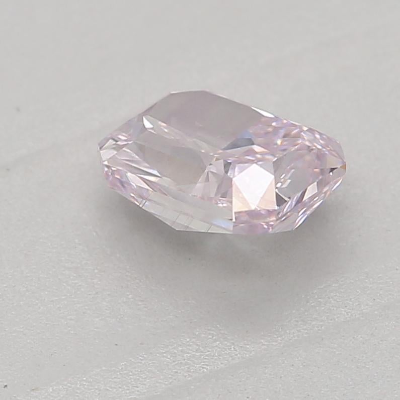 Taglio radiant GIA Certified 0,40 Carat Fancy Pink Purple VS1 Clarity Diamond in vendita