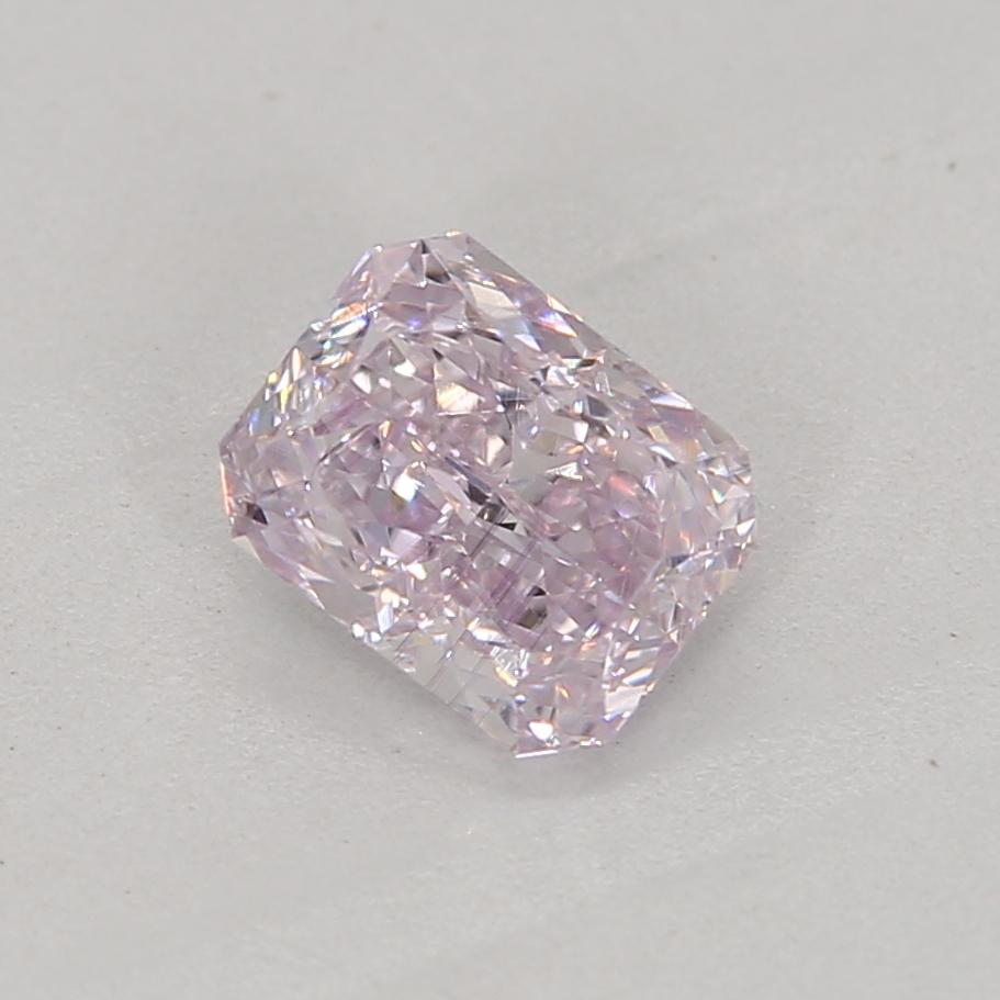 da uomo o donna GIA Certified 0,40 Carat Fancy Pink Purple VS1 Clarity Diamond in vendita