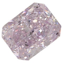 Diamant fantaisie rose violet de 0,40 carat de pureté VS1 certifié par le GIA