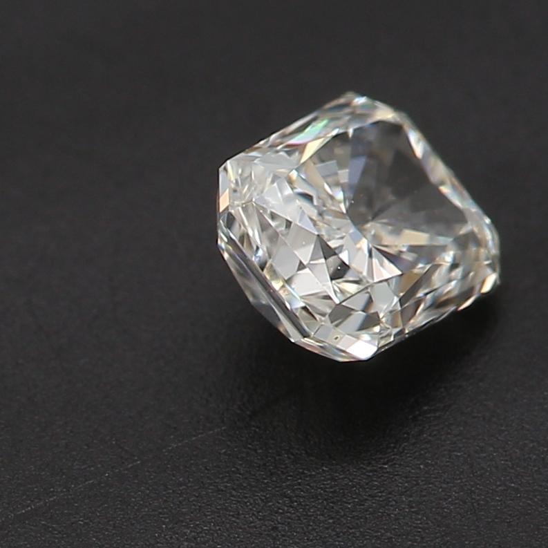 Radiant Cut GIA Certified 0.40 Carat I Colour VVS1 Clarity Diamond For Sale