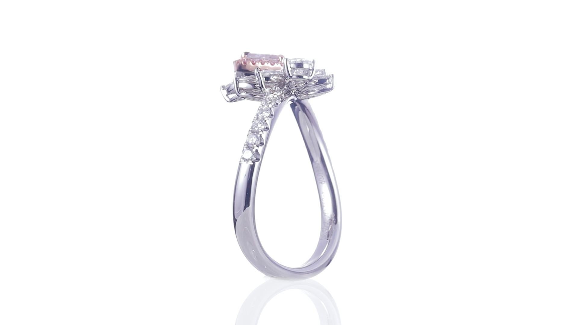 Taille poire Bague en diamant de couleur naturelle certifié GIA, 0,40 carat en forme de poire rose Light, de couleur naturelle en vente