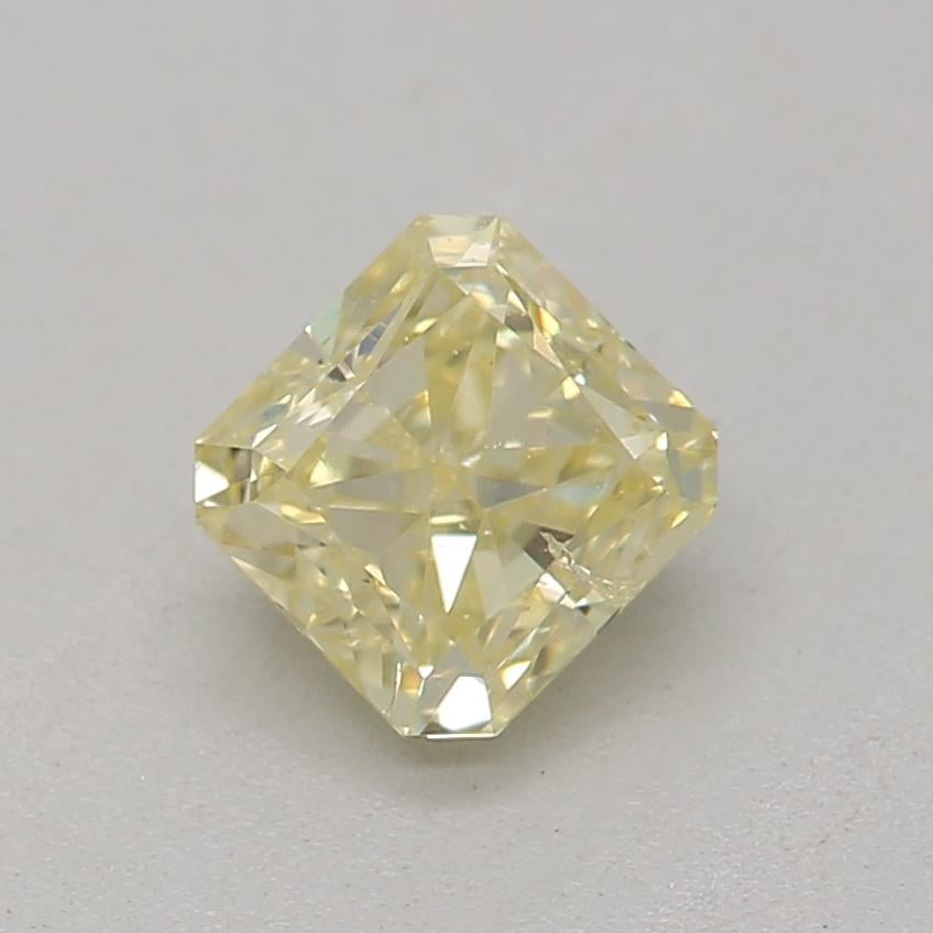 Certificat : GIA 
Numéro de rapport : 2225372788
Forme et coupe : Radiant
Poids en carats : 0,41 carat
Dimensions : 4,07 x 3,90 x 2,69 mm
Qualité de la couleur : Jaune fantaisie

CARACTÉRISTIQUES DU DIAMANT :

Ce diamant jaune fantaisie est un