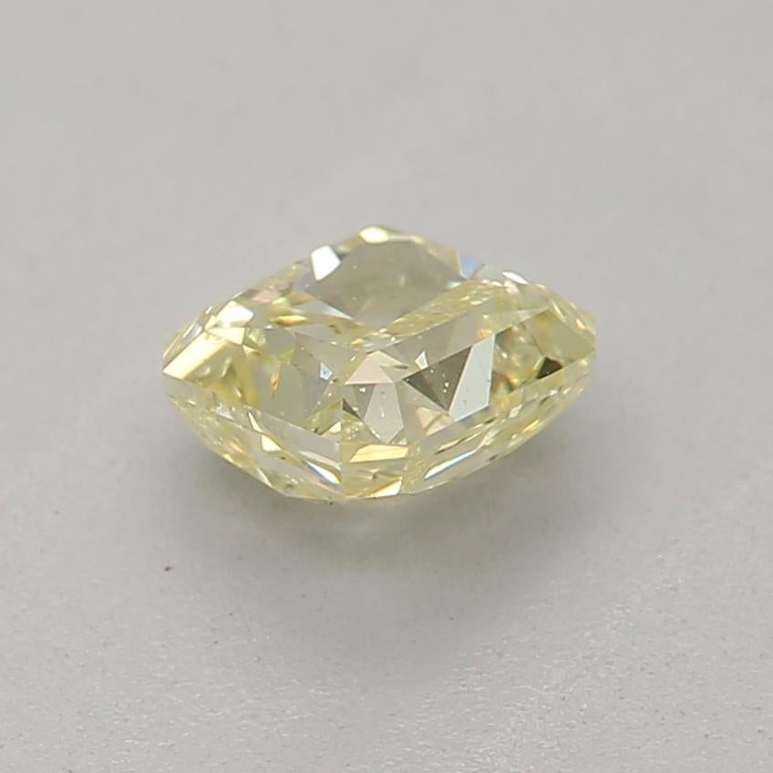 Diamant jaune fantaisie de 0,41 carat de pureté I1 certifié GIA Neuf - En vente à บางรัก, TH