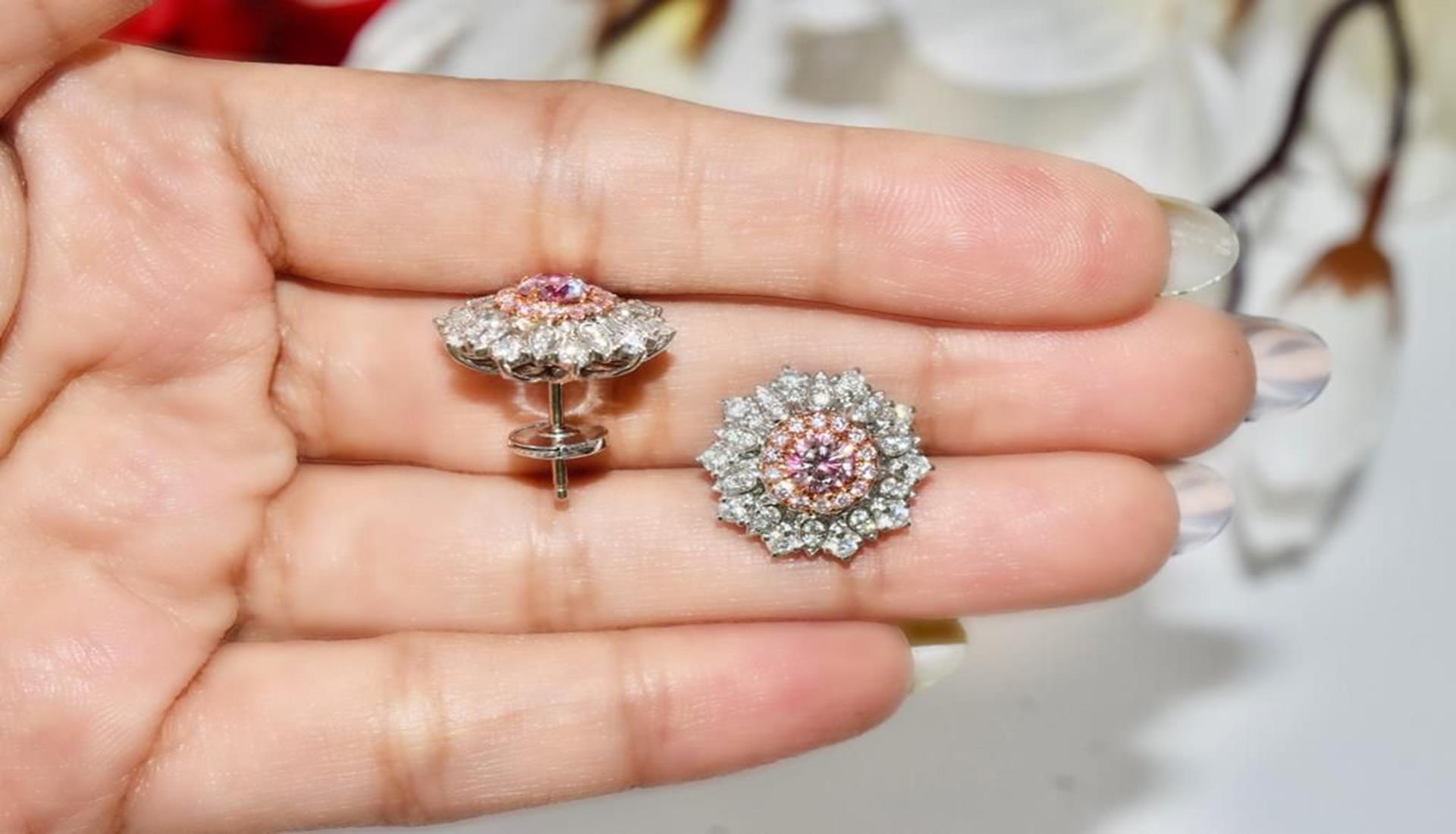 Boucles d'oreilles diamant certifié GIA 0.41 CT Faint Pink VS2/0.40 CT Faint Pink VS2 Neuf - En vente à บางรัก, TH