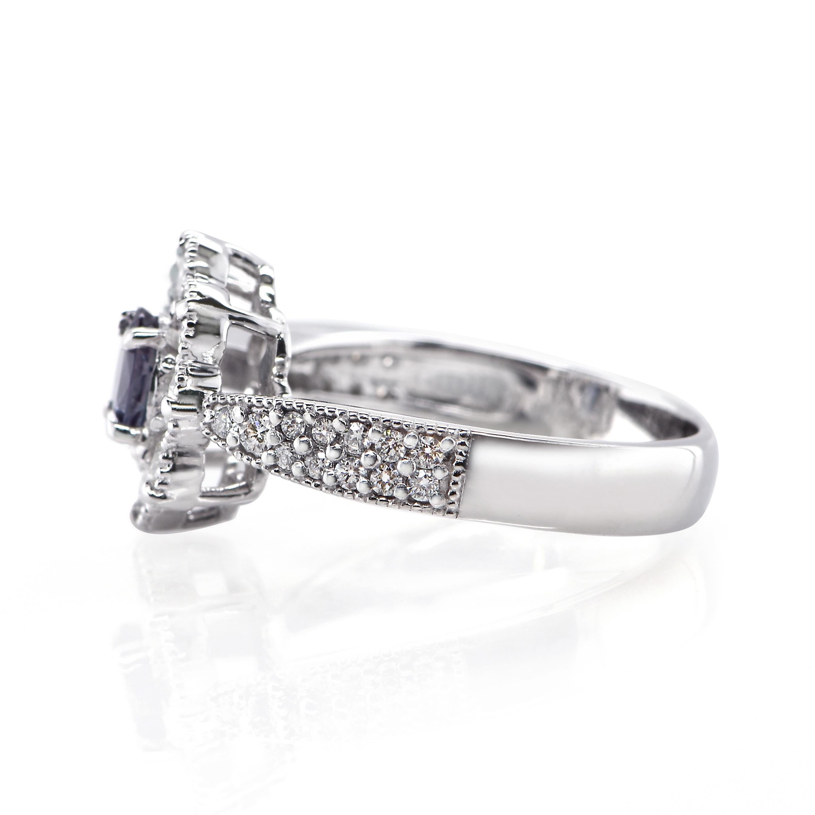 GIA Certified 0.43 Carat Brazilian Alexandrite and Diamond Ring set in Platinum In New Condition In Tokyo, JP