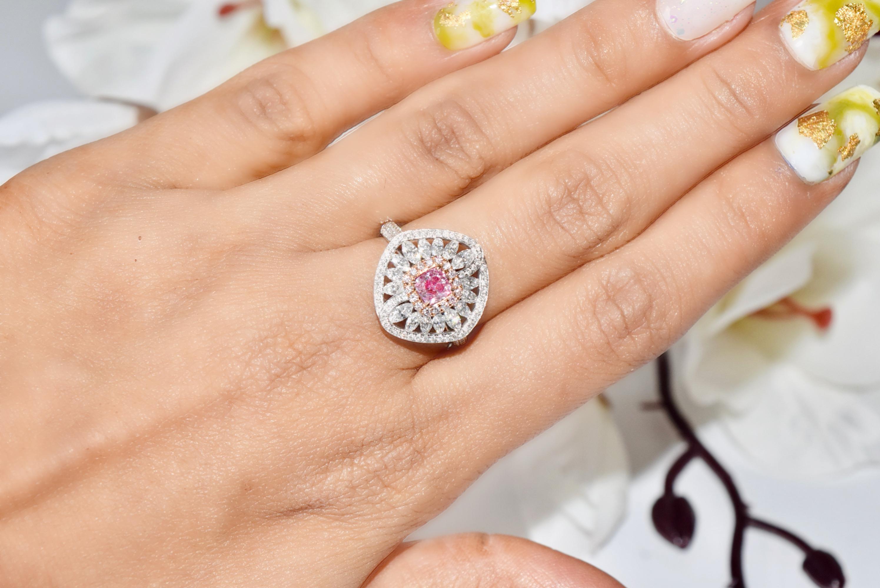 Anello con diamante certificato GIA da 0,43 carati di colore rosa tenue con purezza I2 in vendita 4