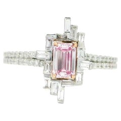 Anello con diamante certificato GIA da 0,43 carati di colore rosa tenue con purezza VS1