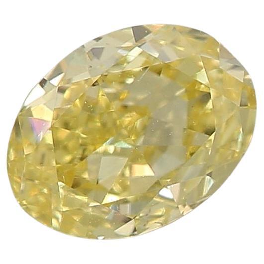 Diamant jaune intense de 0,43 carat de pureté SI1 certifié par le GIA