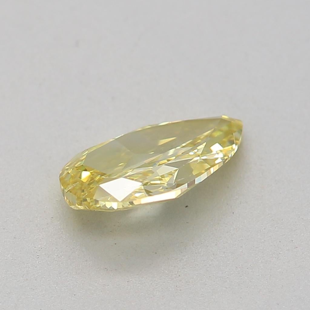 Diamante certificato GIA da 0,45 carati di colore giallo intenso, purezza SI1 In condizioni Nuovo in vendita a บางรัก, TH