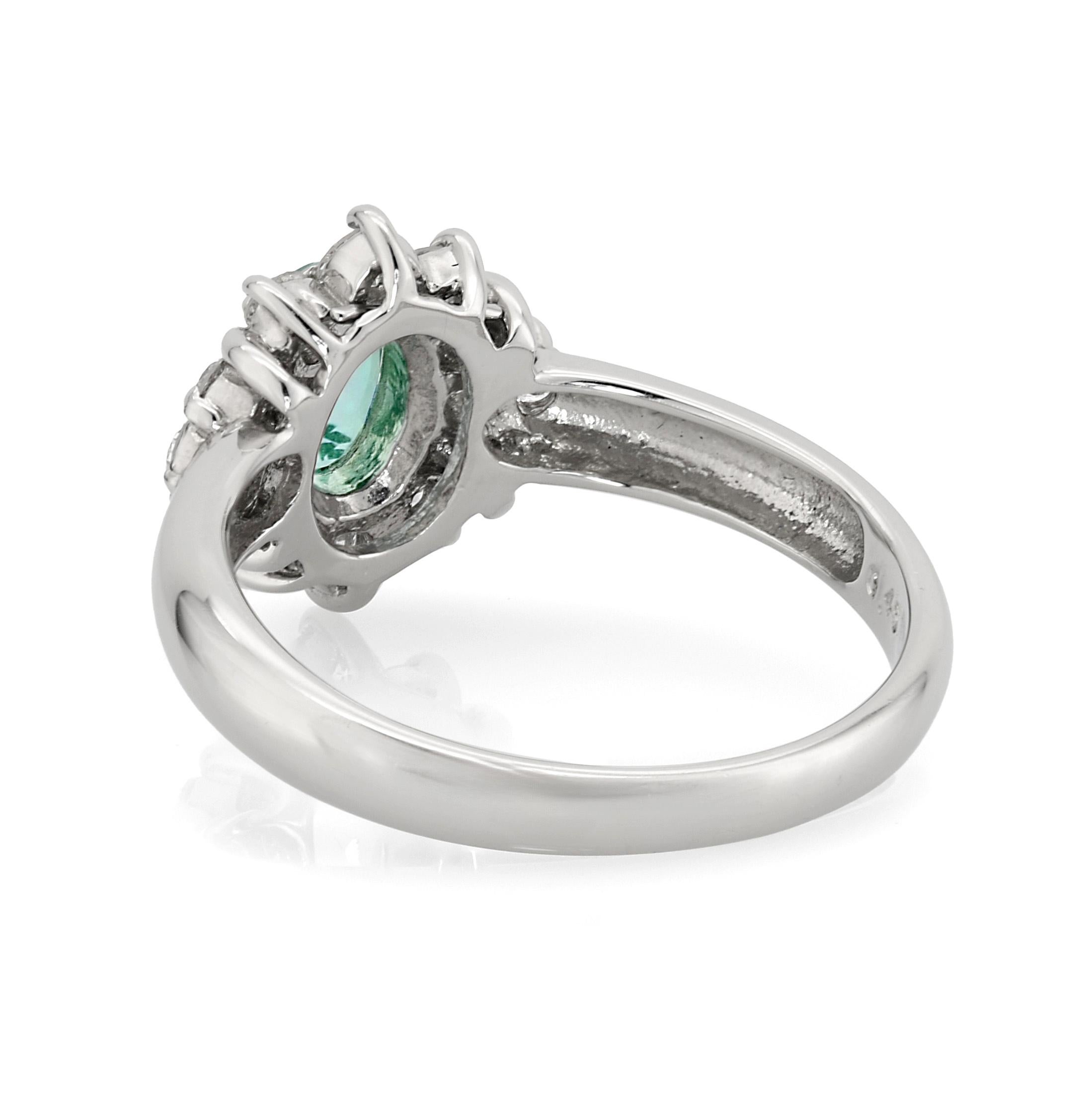 GIA Certified 0.45 Carats Paraiba Tourmaline Diamonds set in Platinum Ring In New Condition For Sale In Los Angeles, CA